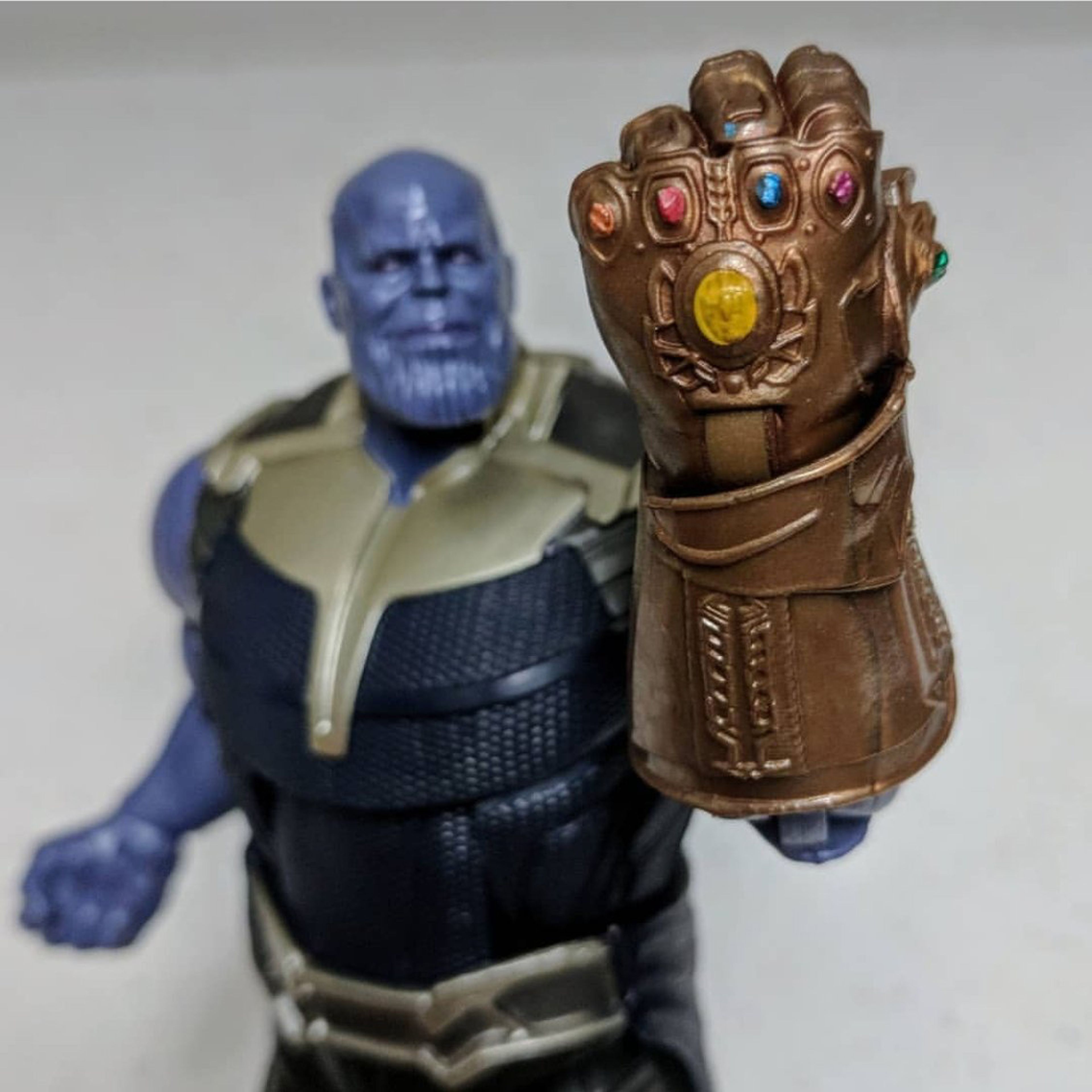 Figura de acción de Thanos en Vangadores: Infinity War