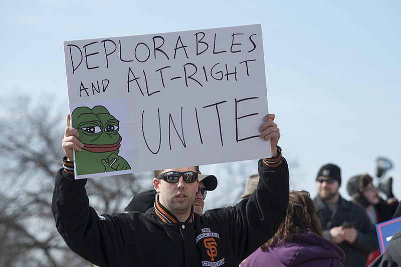 Pepe en un cartel de apoyo a Trump Pepe en un cartel de apoyo a Trump