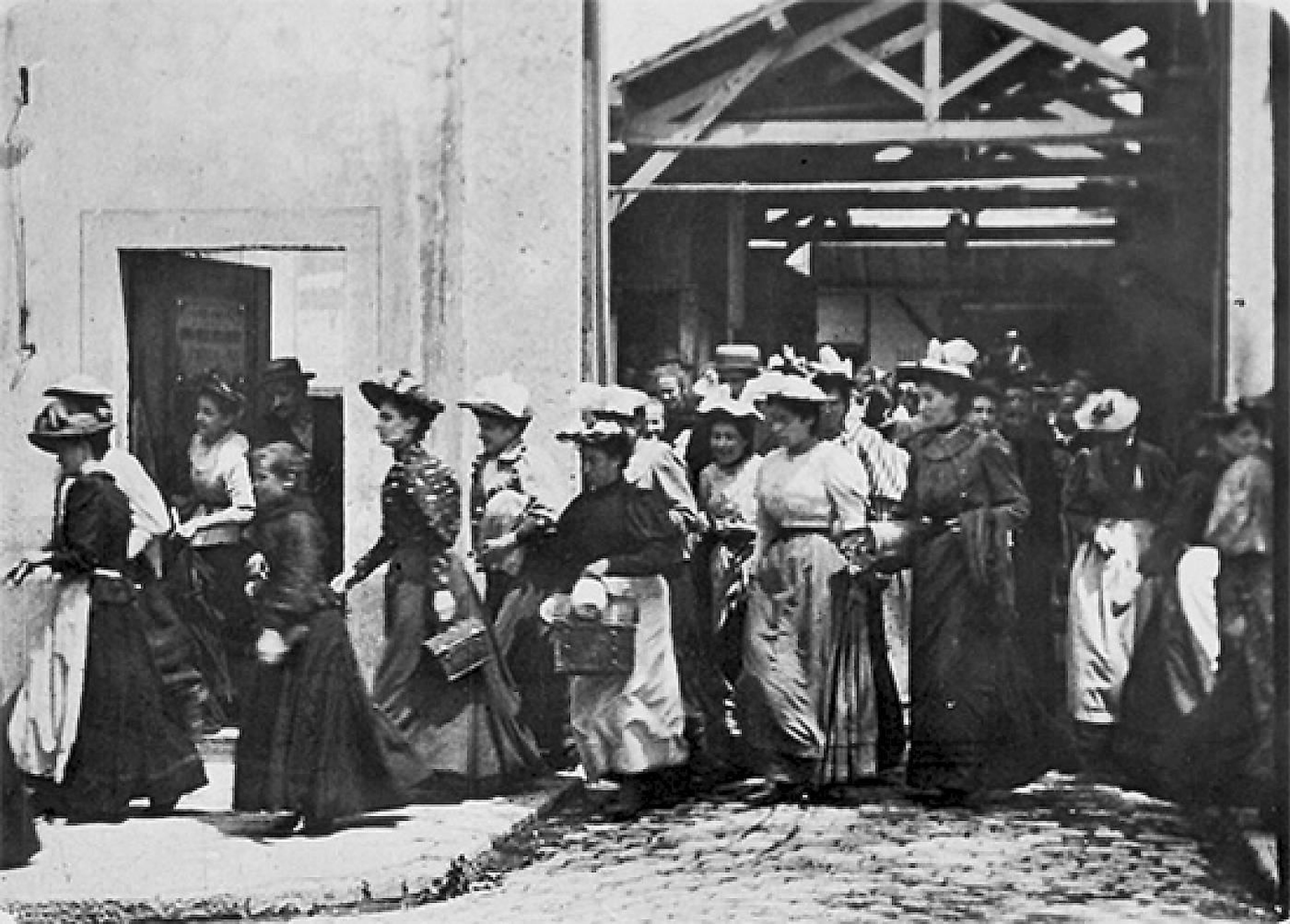 Salida de los obreros de la fábrica (1895)