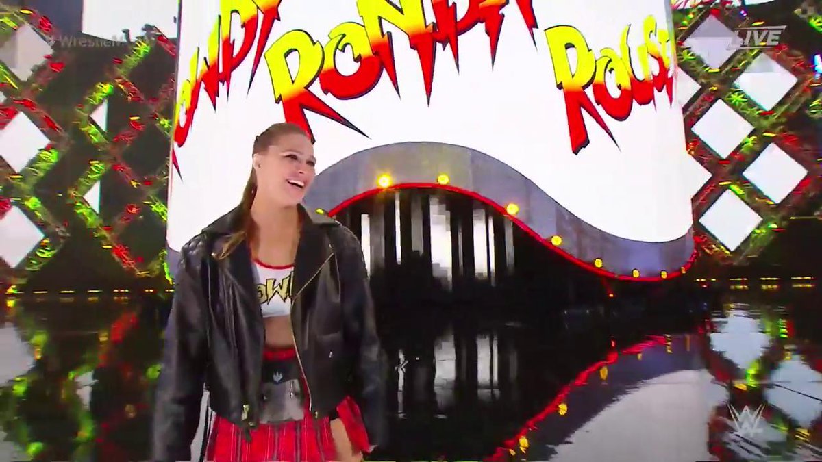 WWE WrestleMania 34 - Ronda Rousey y Kurt Angle vs. Stephanie McMahon y Triple H WWE WrestleMania 34 - Ronda Rousey y Kurt Angle vs. Stephanie McMahon y Triple H