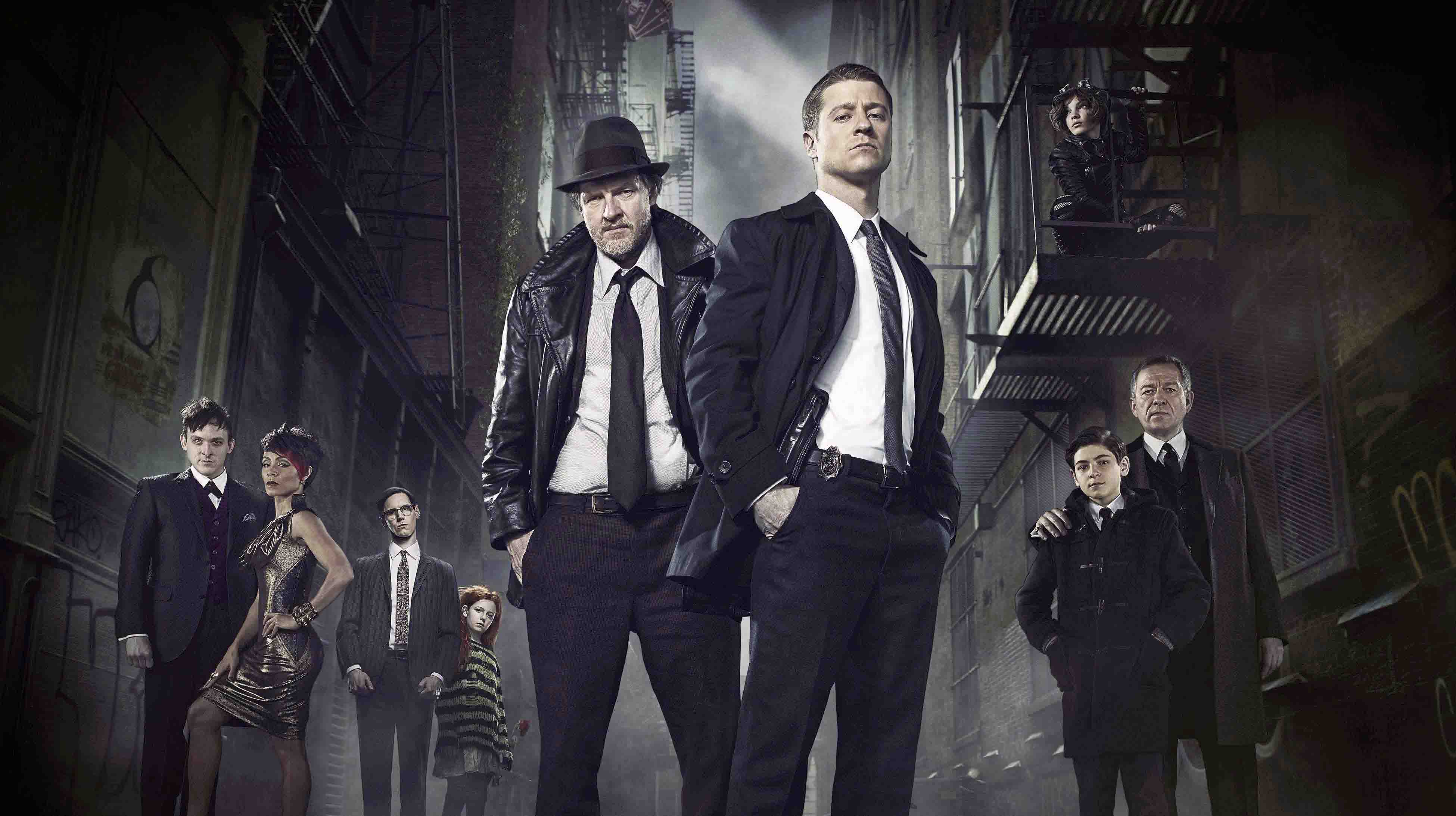 Gotham es una serie de televisión estadounidense basada en los primeros pasos de varios personajes de las publicaciones DC Comics Gotham es una serie de televisión estadounidense basada en los primeros pasos de varios personajes de las publicaciones DC Comics