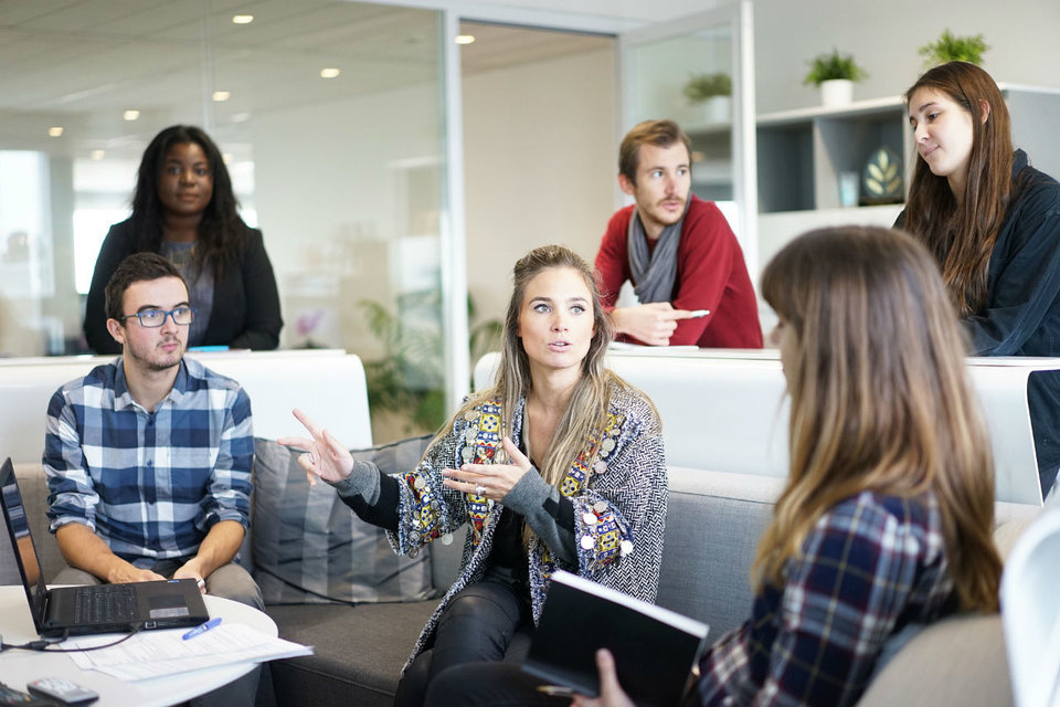 Jóvenes emprendedores Jóvenes emprendedores