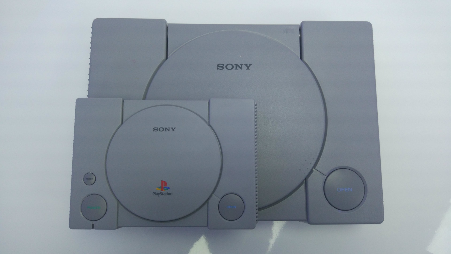 PlaySTation Classic mini - Galería de imágenes y comparativa con PS1 PlayStation Classic mini PS1