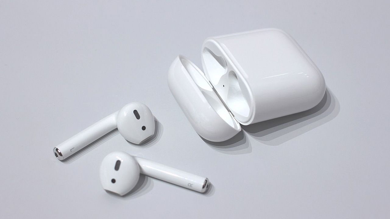 AirPods AirPods