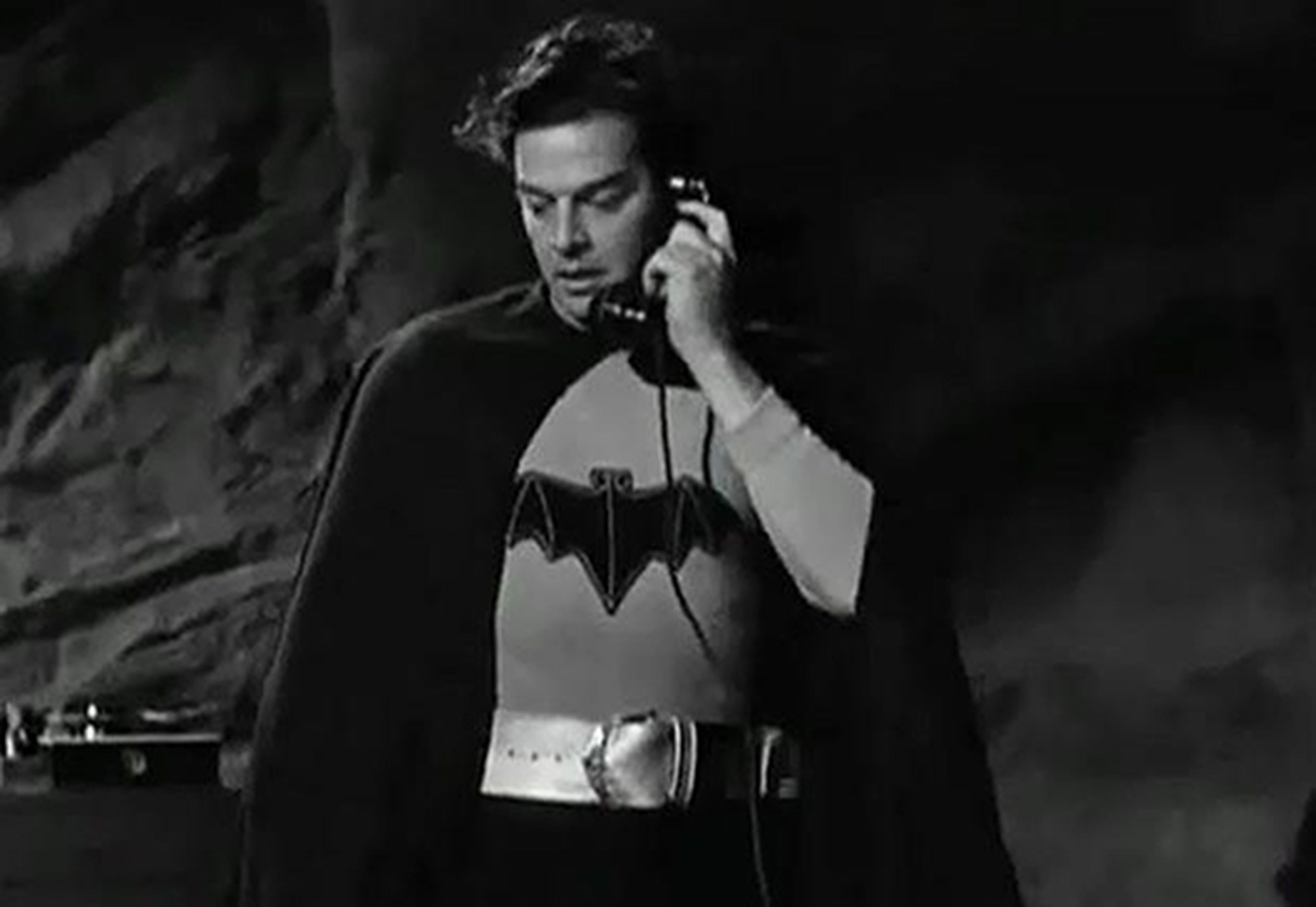 Robert  Lowery como Batman