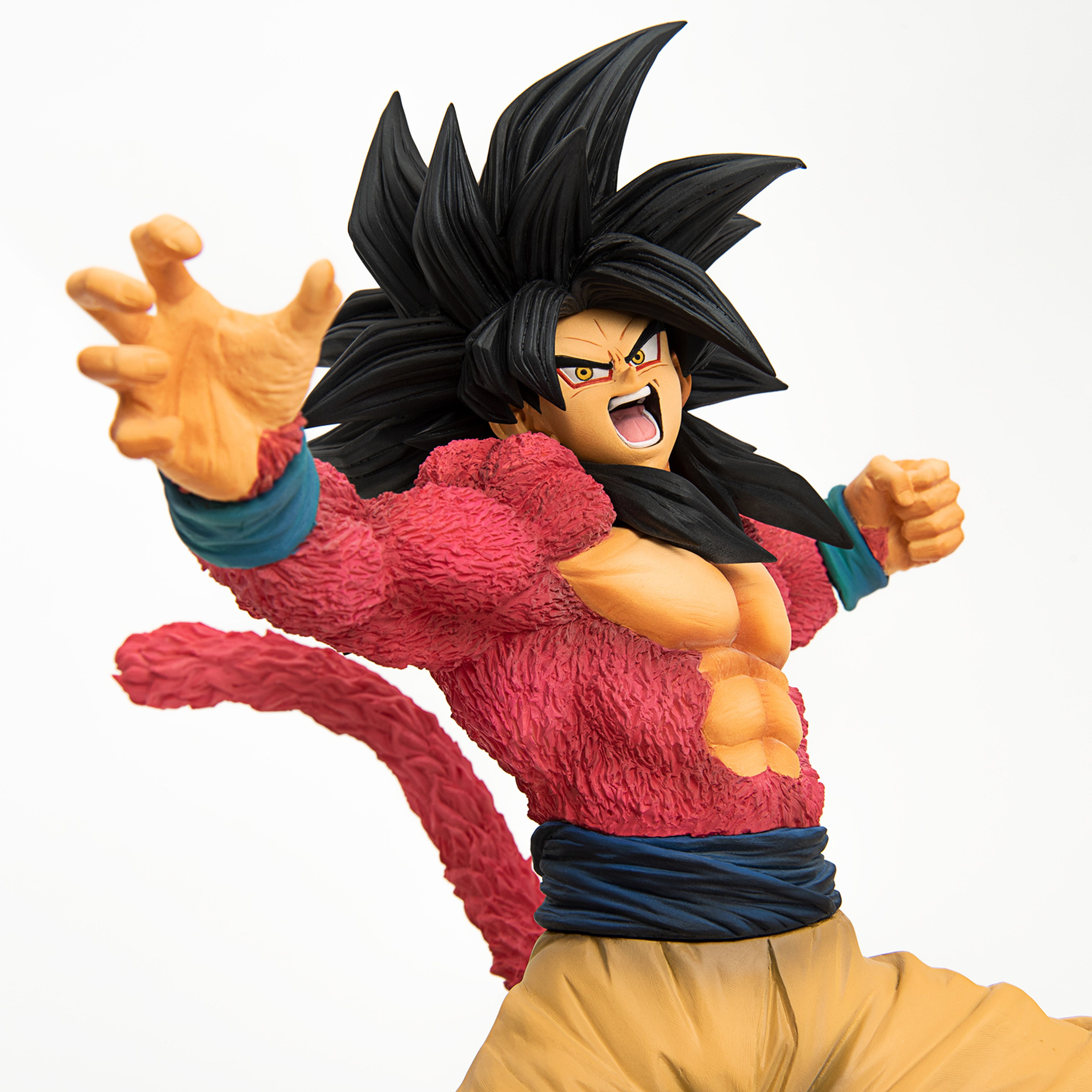 Figura WFC de Goku Super Saiyan 4