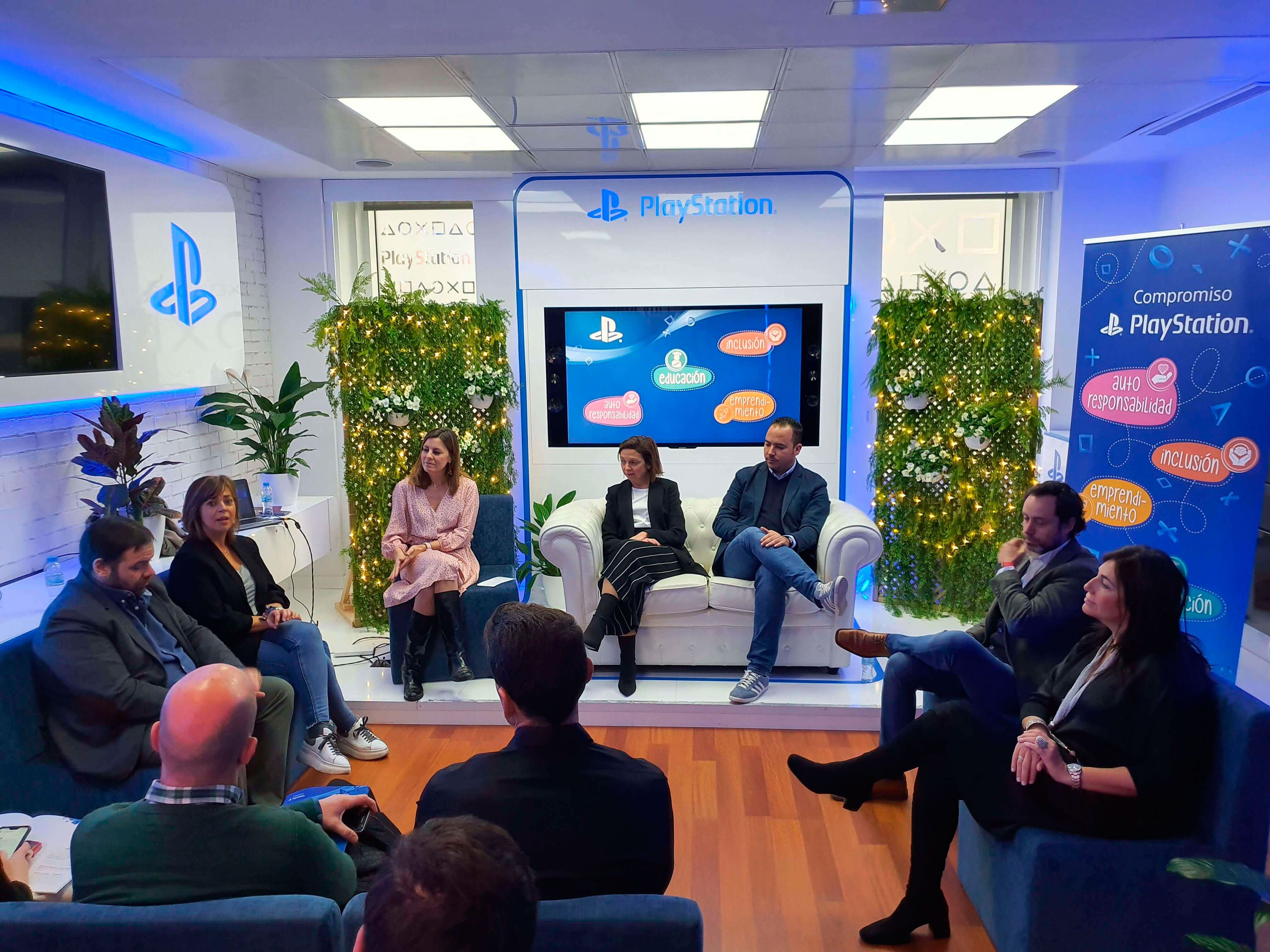Miembros de PlayStation España durante la presenta su Memoria de actividades de Responsabilidad Social Corporativa 2019