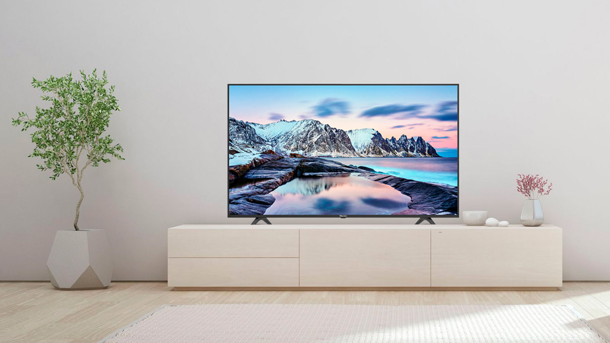 Si buscas una smart TV 4K barata y compacta para el dormitorio, esta de  Hisense alcanza su precio mínimo en