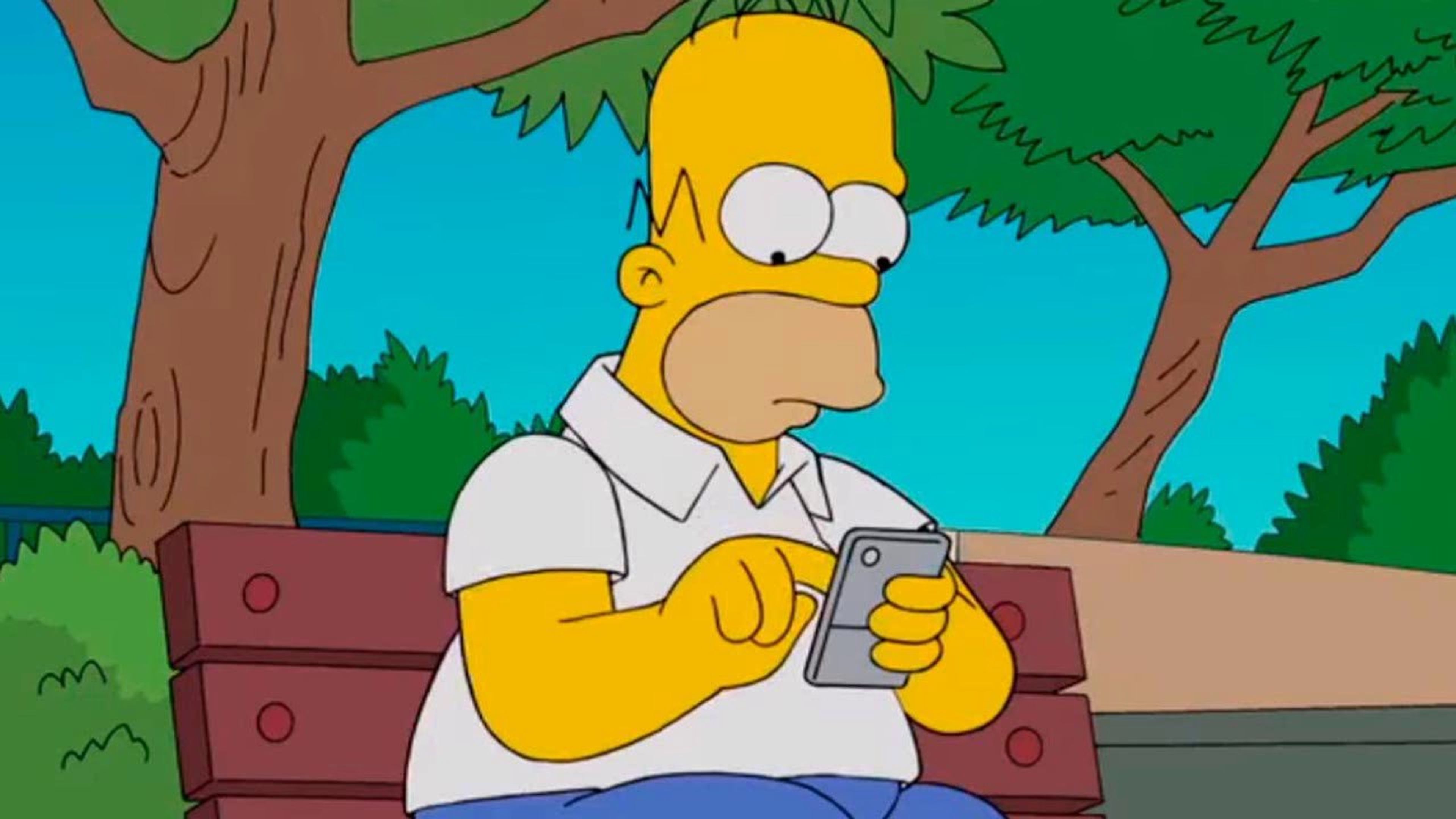 Los Simpson - Homer mirando el móvil