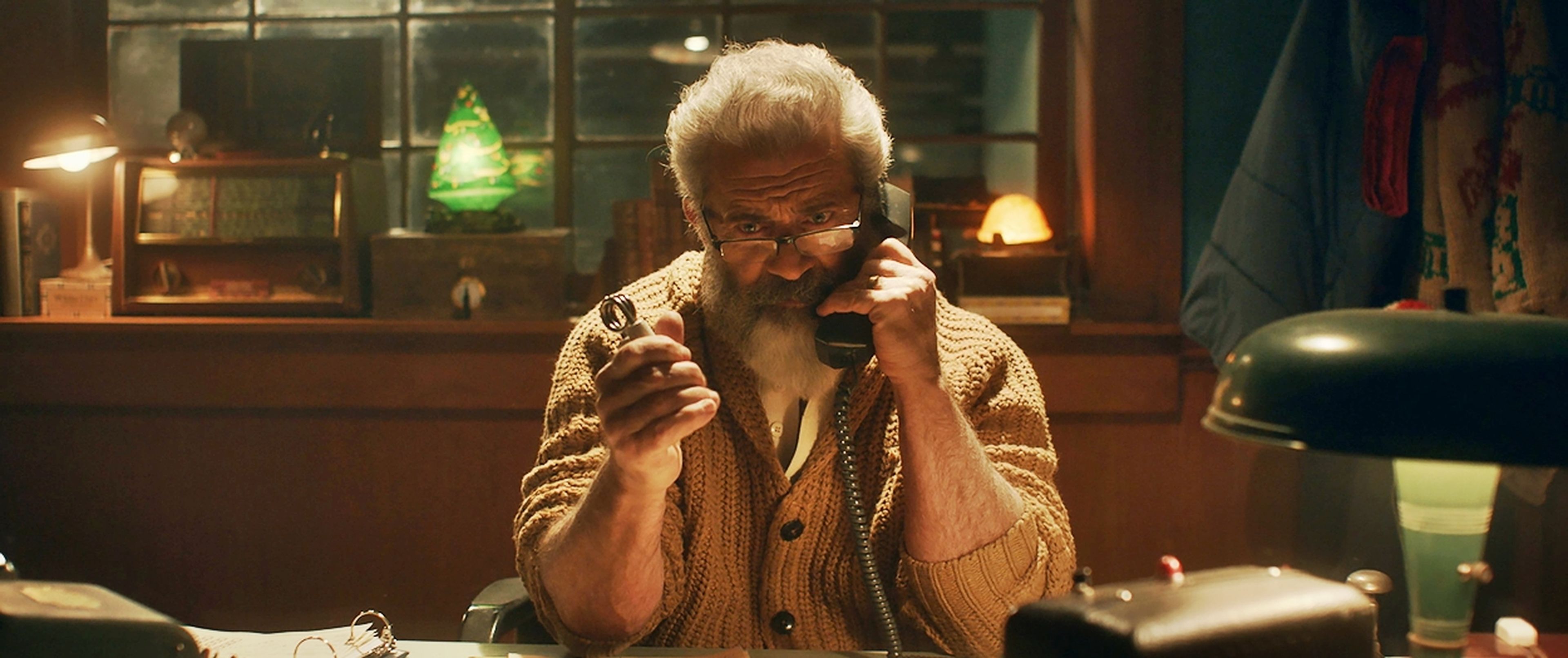 Mel Gibson en Matar a Santa (2020) 