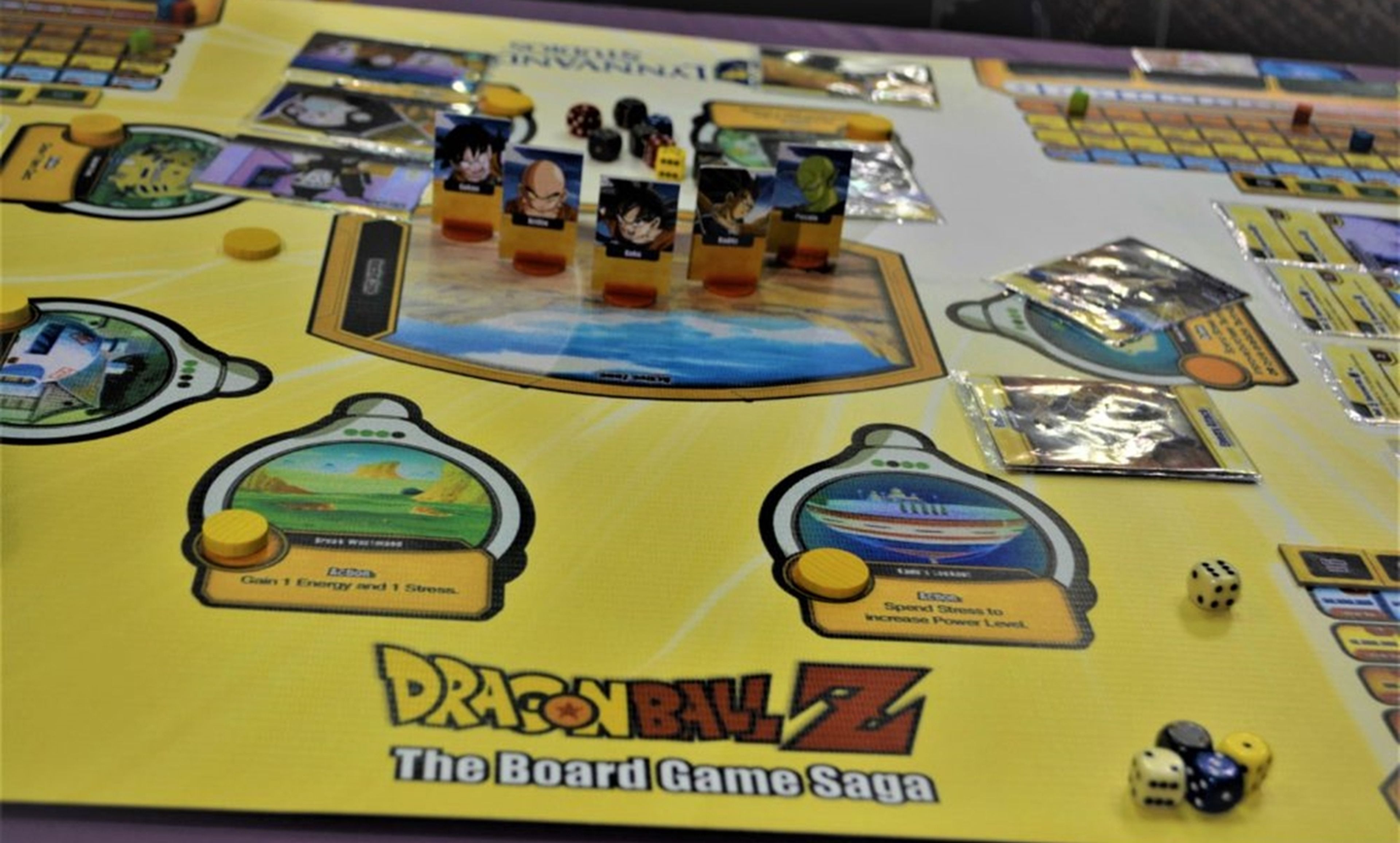 Parte del contenido del juego Dragon Ball Z The Board Game Saga
