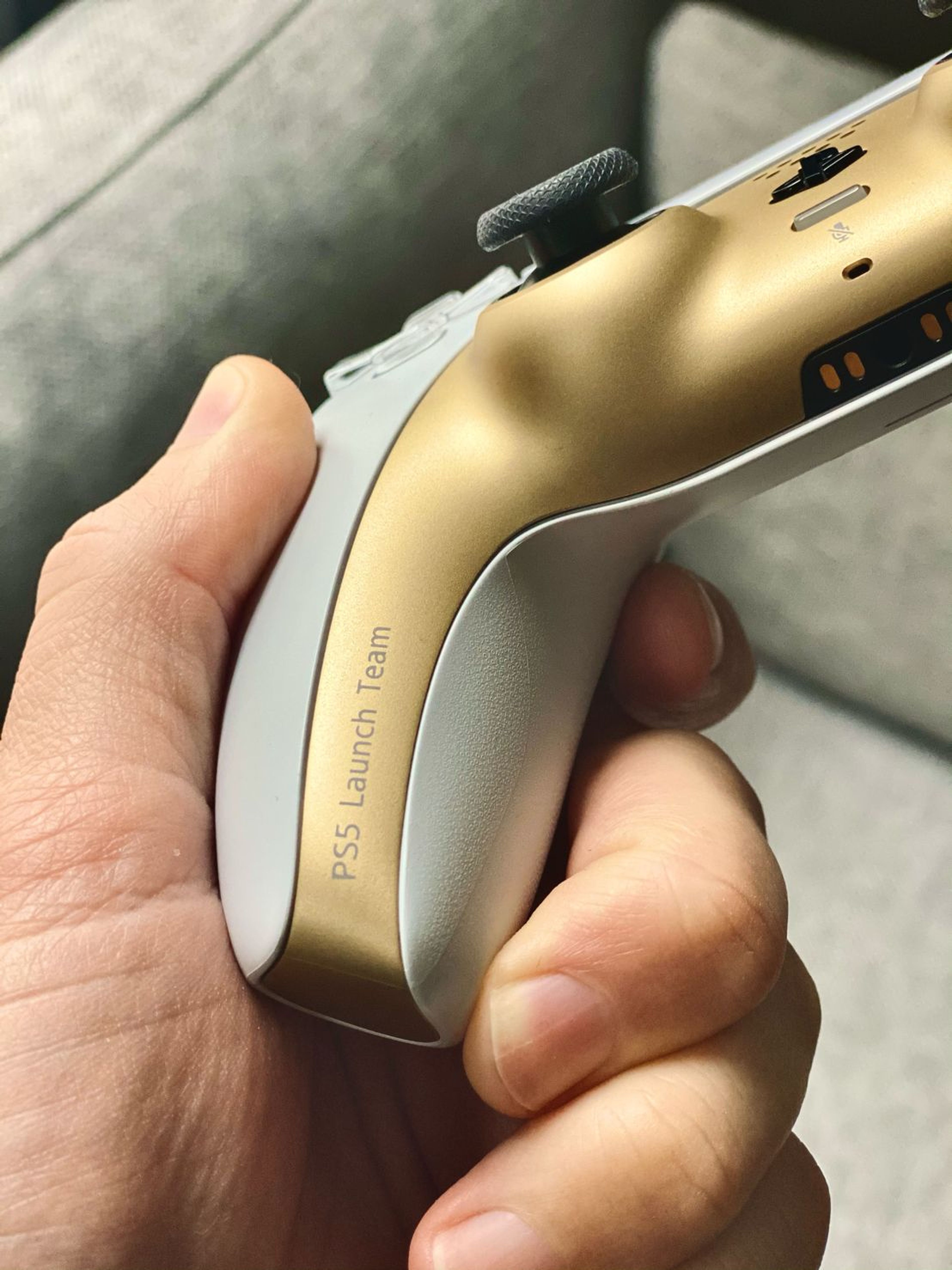 Mando PS5 Dualsense dorado