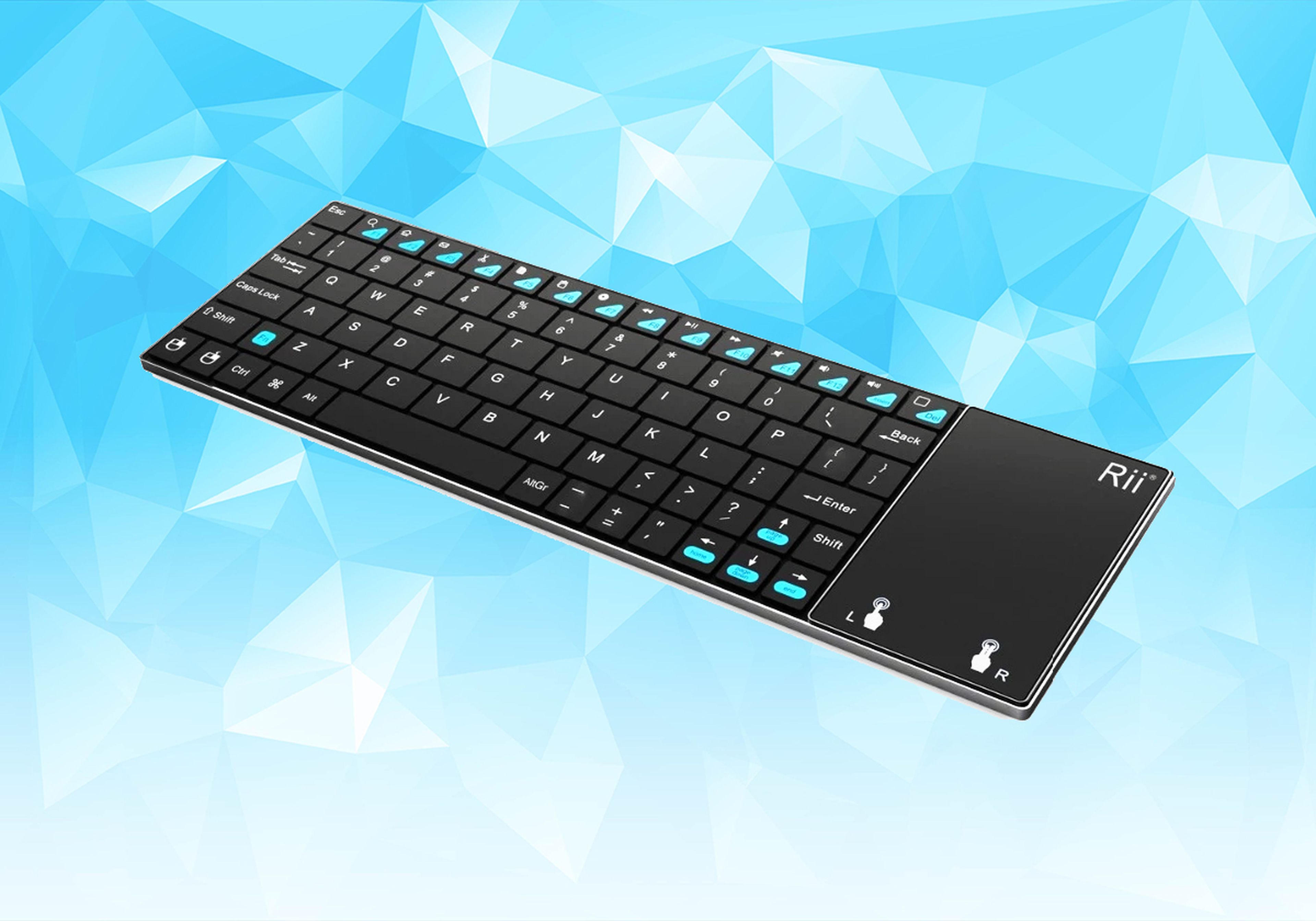 Se acabó la pesadilla de escribir en tu TV con este teclado inalámbrico low  cost, que además tiene touchpad