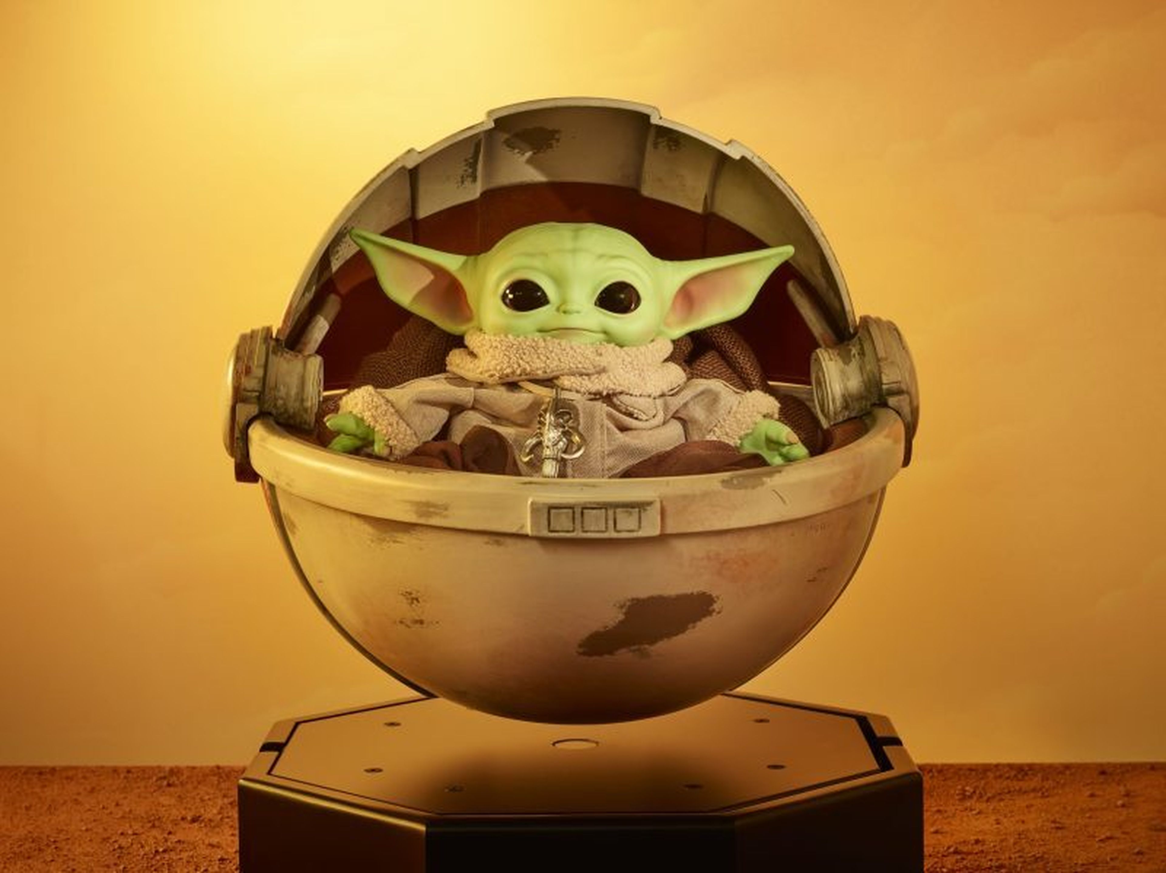 Baby Yoda en una cuna flotante de Mattel