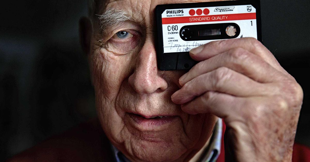 Fallece Lou Ottens, el inventor de las cintas de cassette, a los 94 años de  edad