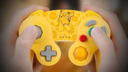 Mando Power A para Nintendo Switch estilo Gamecube con motivos de Pikachu