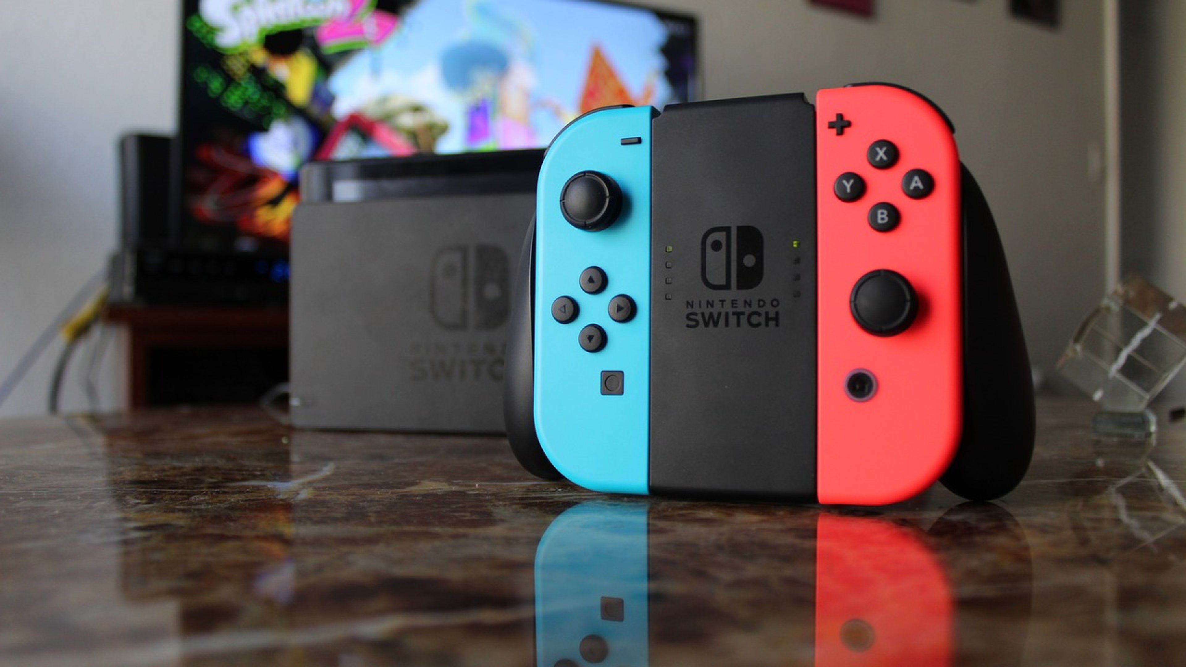 claridad punto sed Hazte con una Nintendo Switch Neon 2019 por 314 euros y con envío gratis  desde España | Hobby Consolas