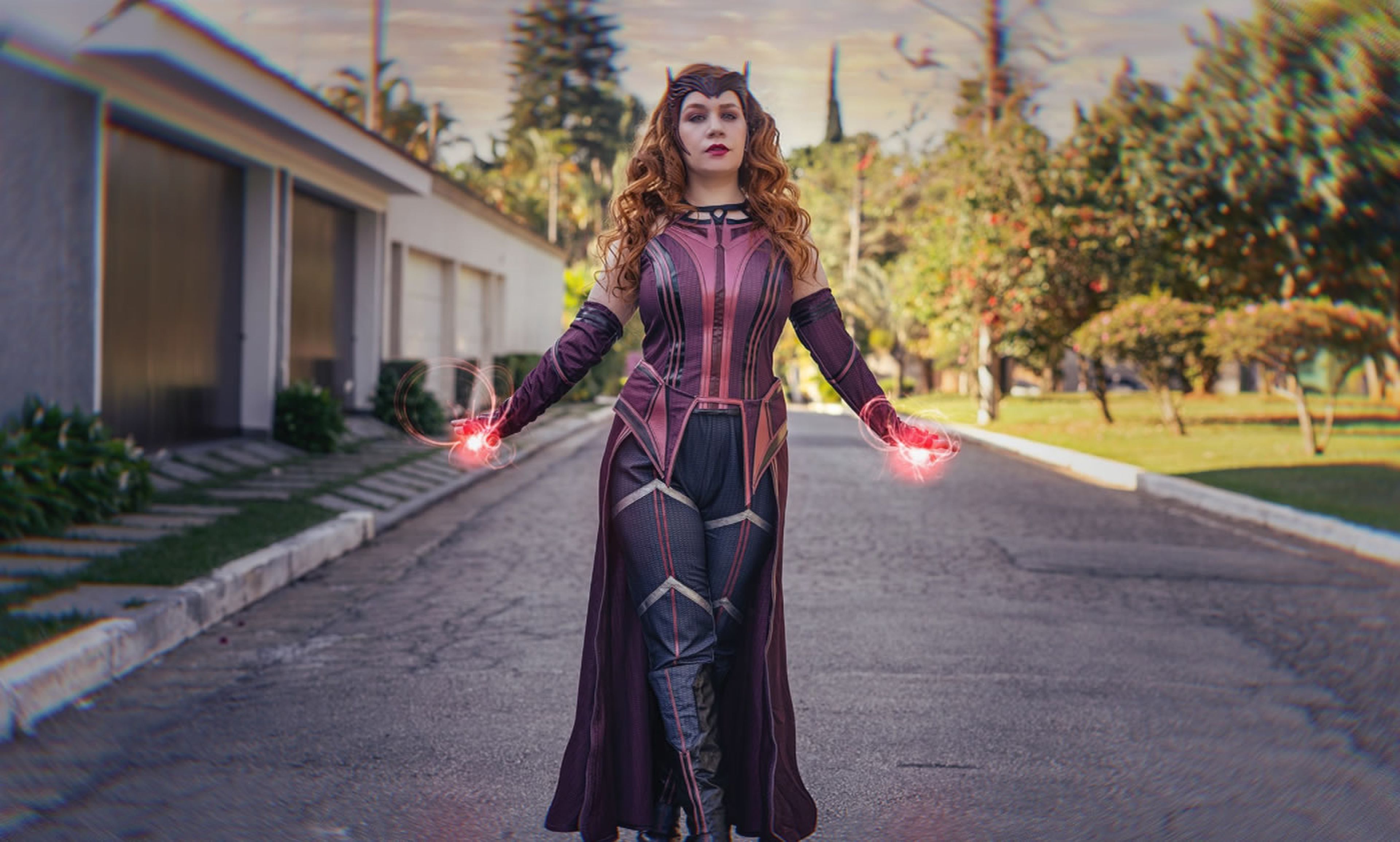 La magia del caos envuelve a esta cosplayer brasileña que se ha convertido  en Bruja Escarlata con su nuevo traje