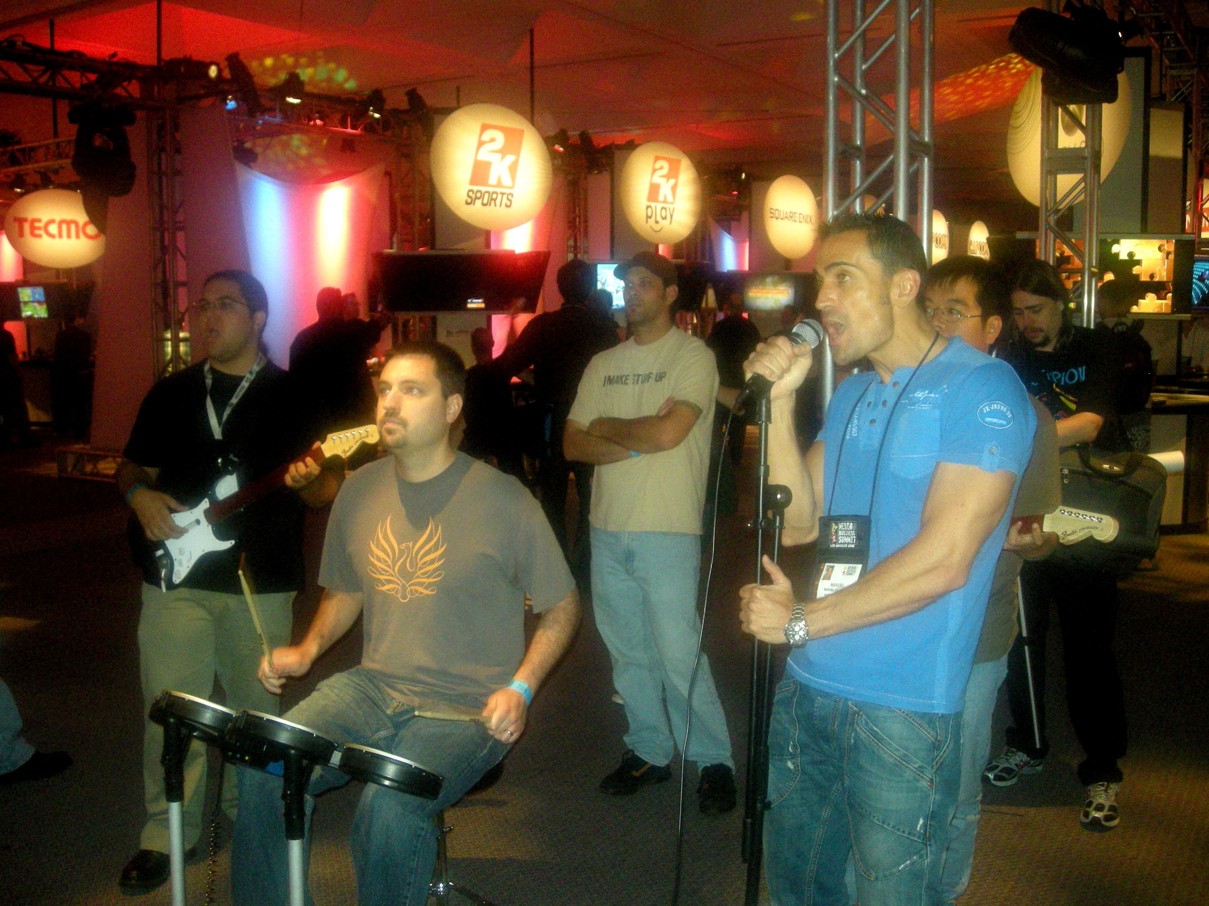 Dándolo todo con Rock Band en el E3 de 2008