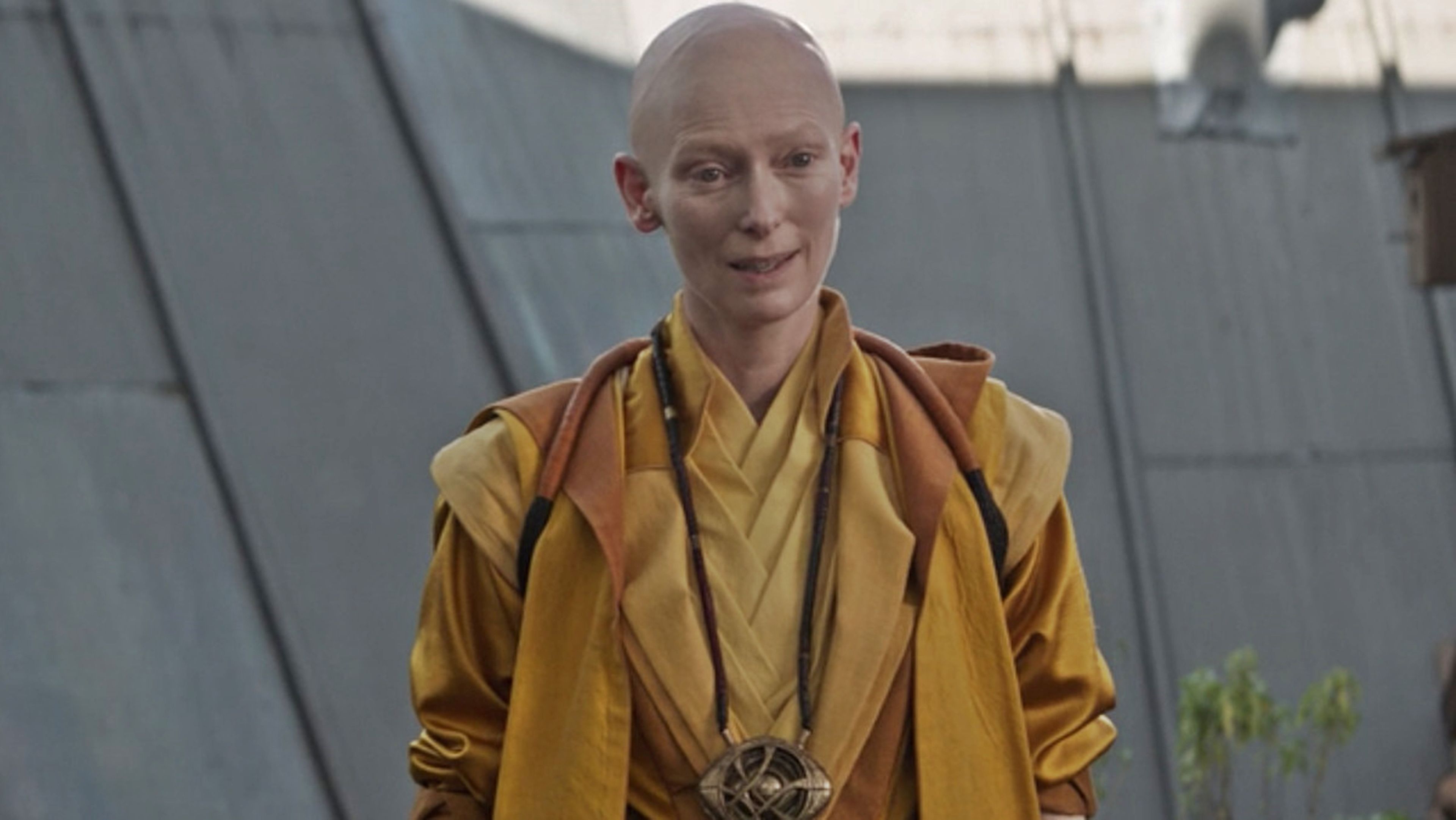 Tilda Swinton como El Anciano en Doctor Strange