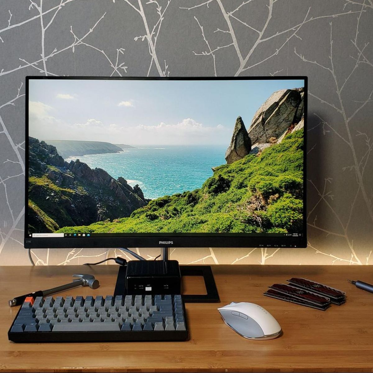 Este monitor 4K de 27 pulgadas será la joya de la corona de tu setup gaming:  pantalla LED, resolución 4K UltraHD y un precio de sólo 269,99 euros