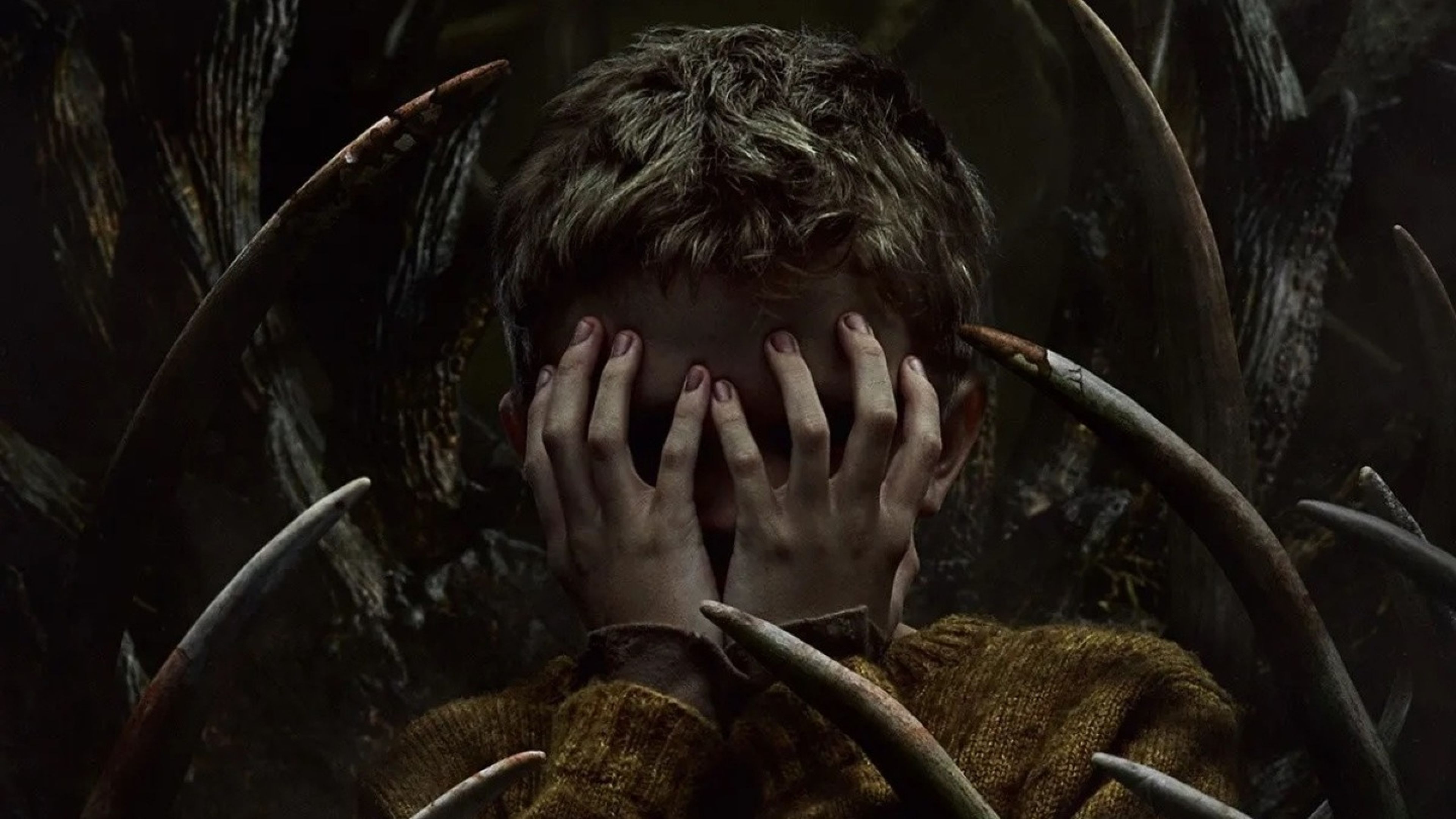 Antlers: Criatura oscura Guillermo del Toro