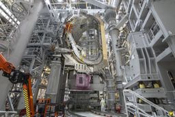 Vista de la construcción de la cámara de vacío del ITER.