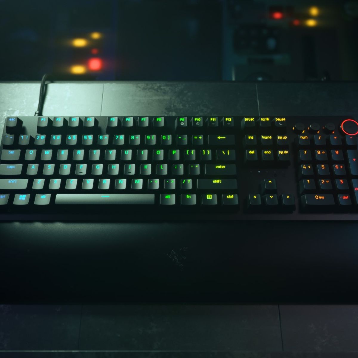 A batalla!: ¿es mejor un teclado mecánico o uno híbrido?