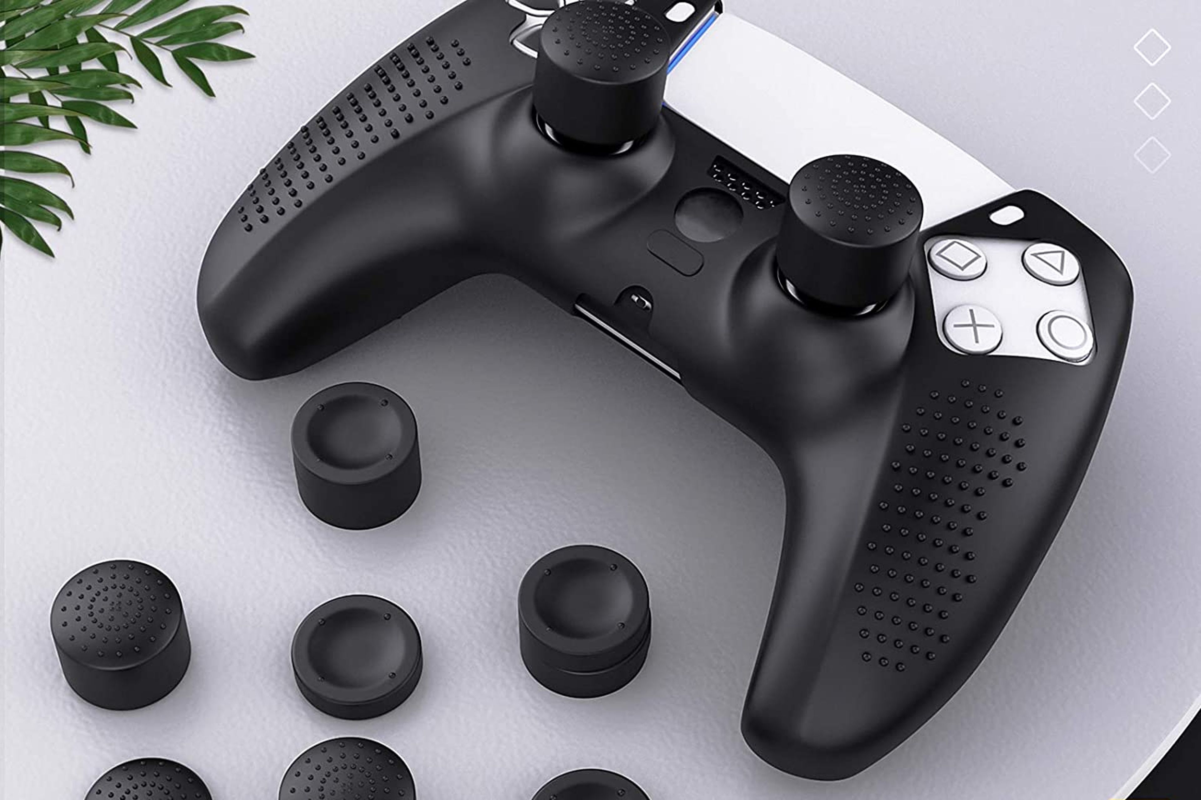 Cuida tus mandos de PS5: mejores fundas para joystick de PlayStation 5