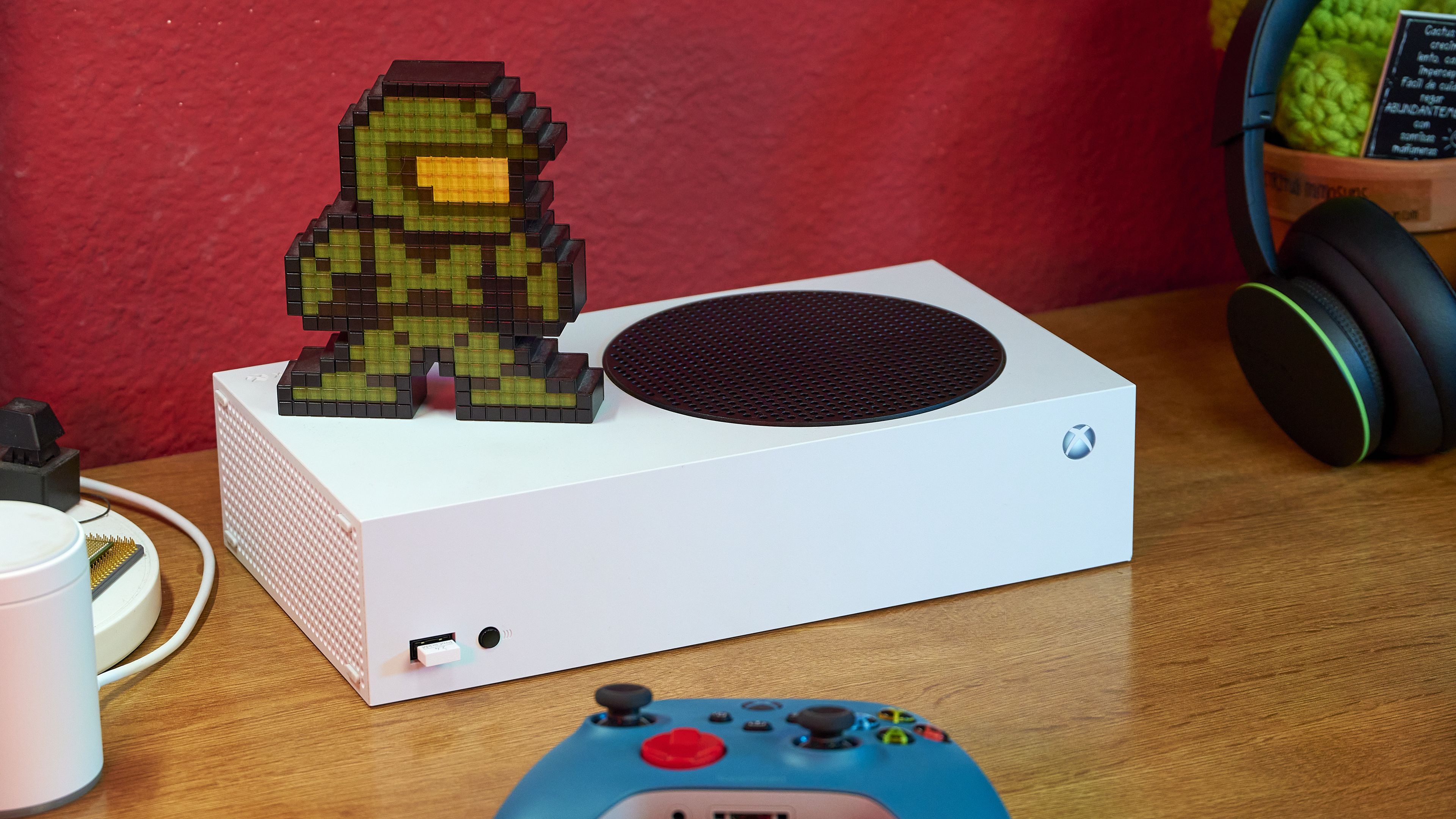 Microsoft anuncia el Xbox Series S Starter Bundle por 299 euros: esto es lo  que incluye