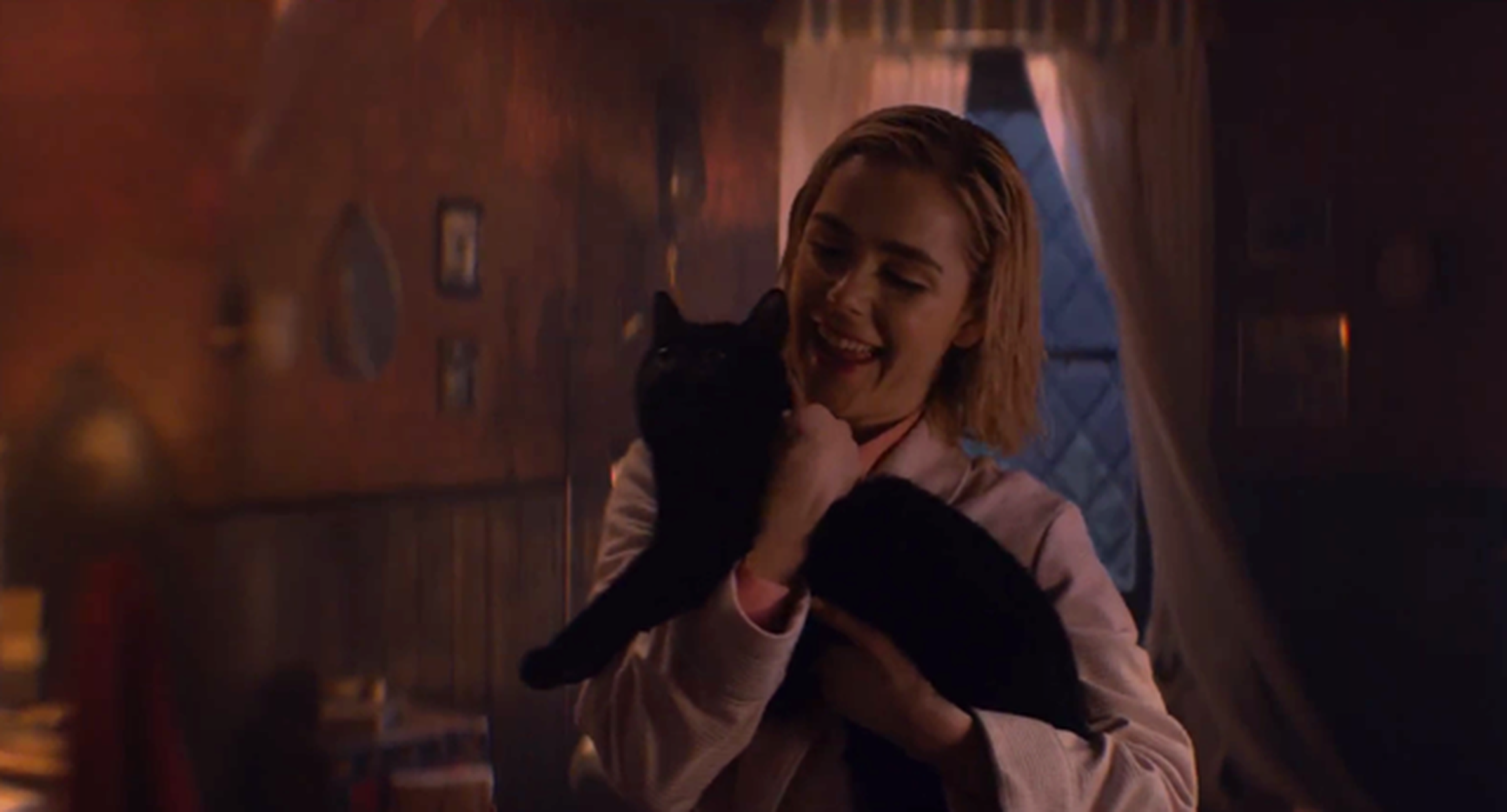 Las escalofriantes aventuras de Sabrina - Nuevo vídeo con el gato Salem (subtitulado)