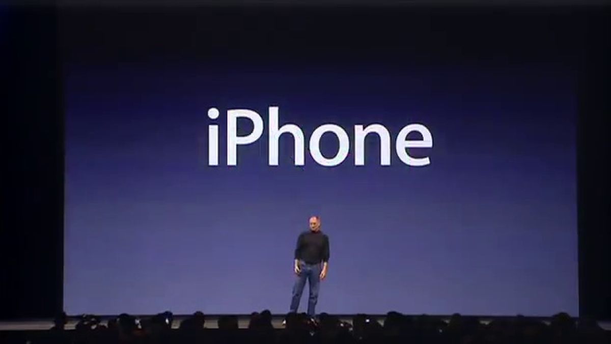 presentation of the first iphone