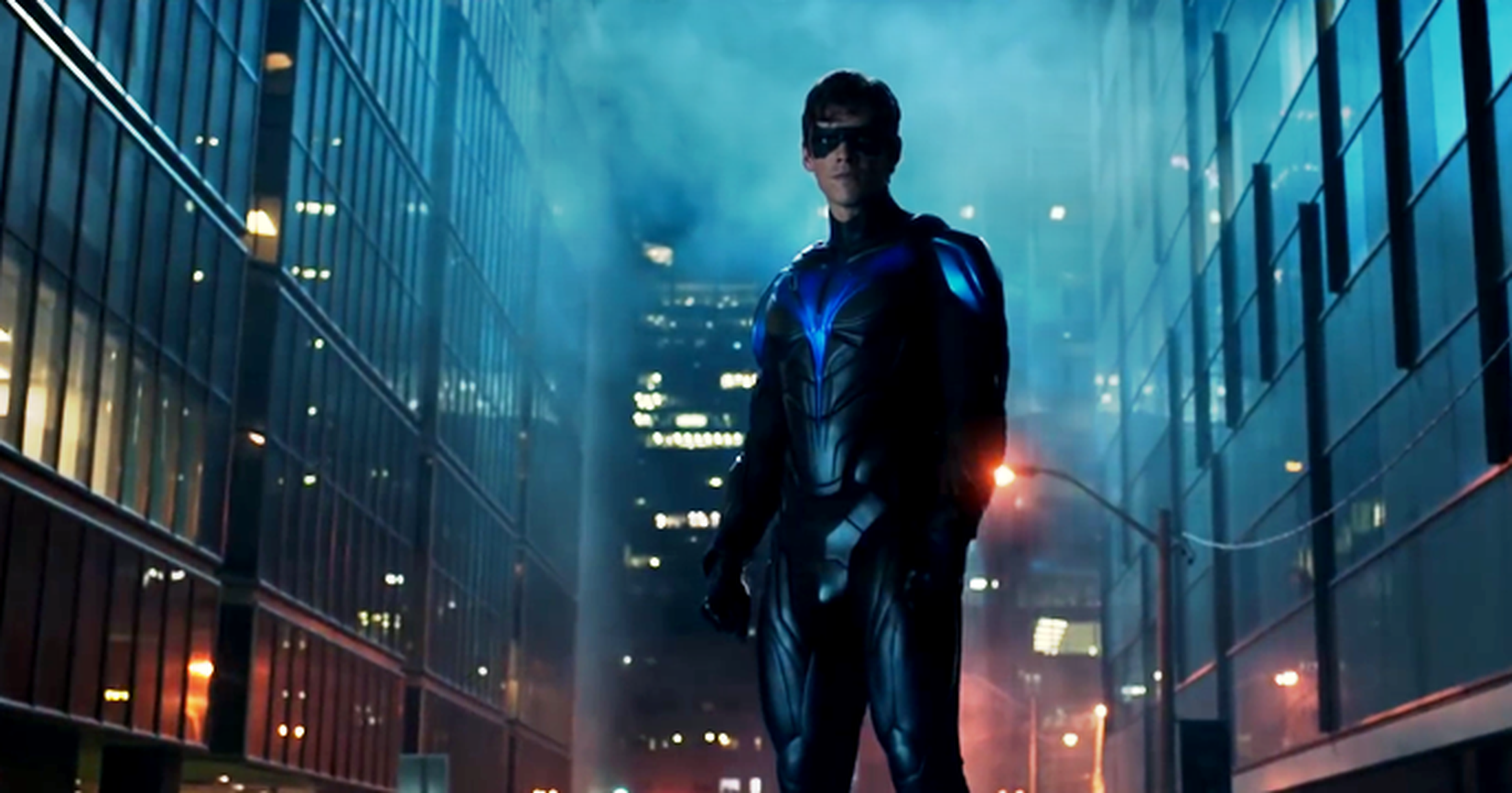 Titanes temporada 2 - Tráiler de final de temporada con Nightwing