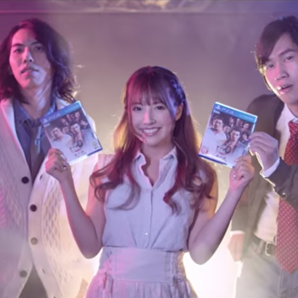 Yakuza 6 - Tráiler de acción real con la actriz porno Yua Mikami