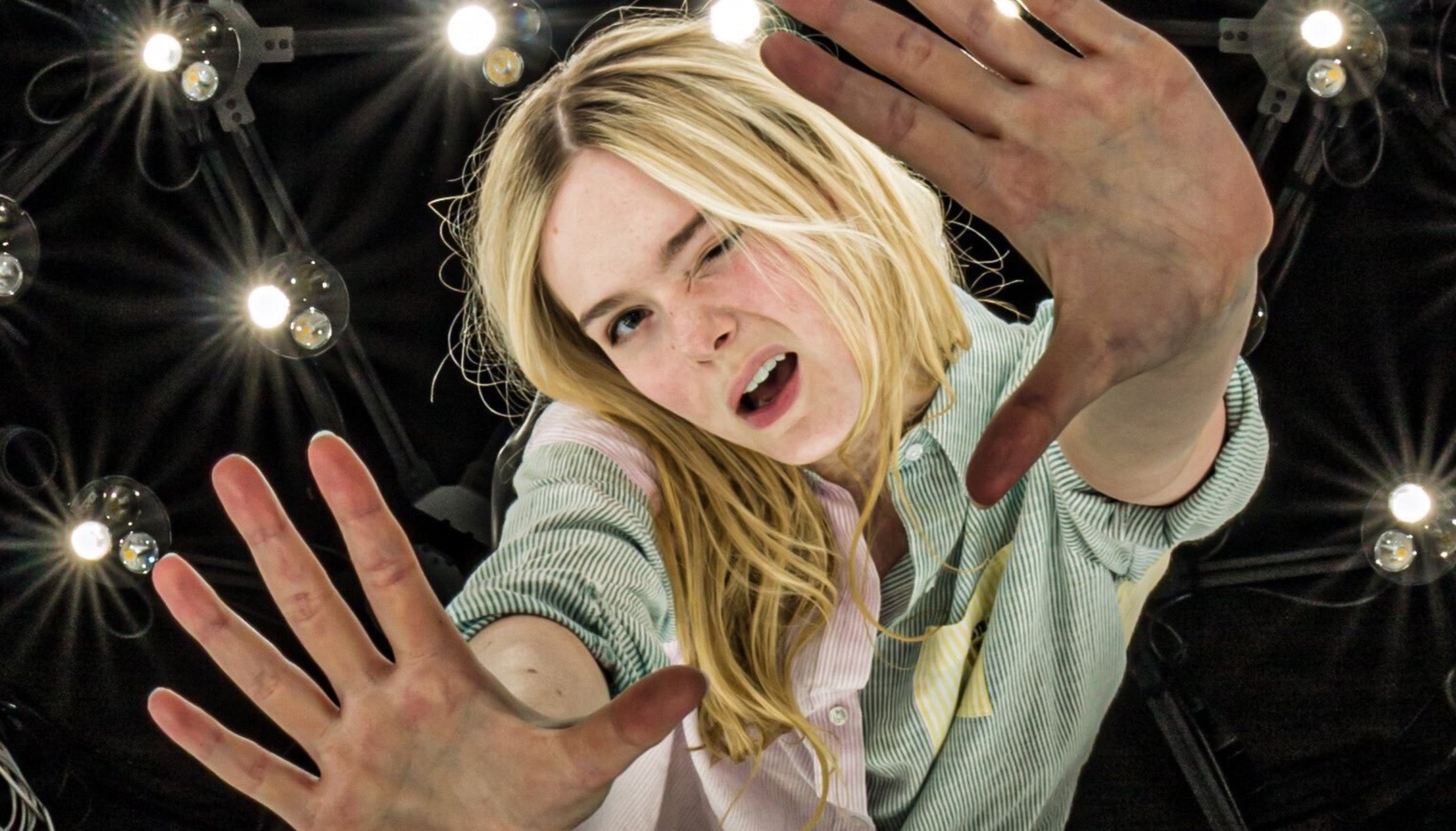 Kojima Comparte Fotos De Elle Fanning En Una Sesión De Captura De ...