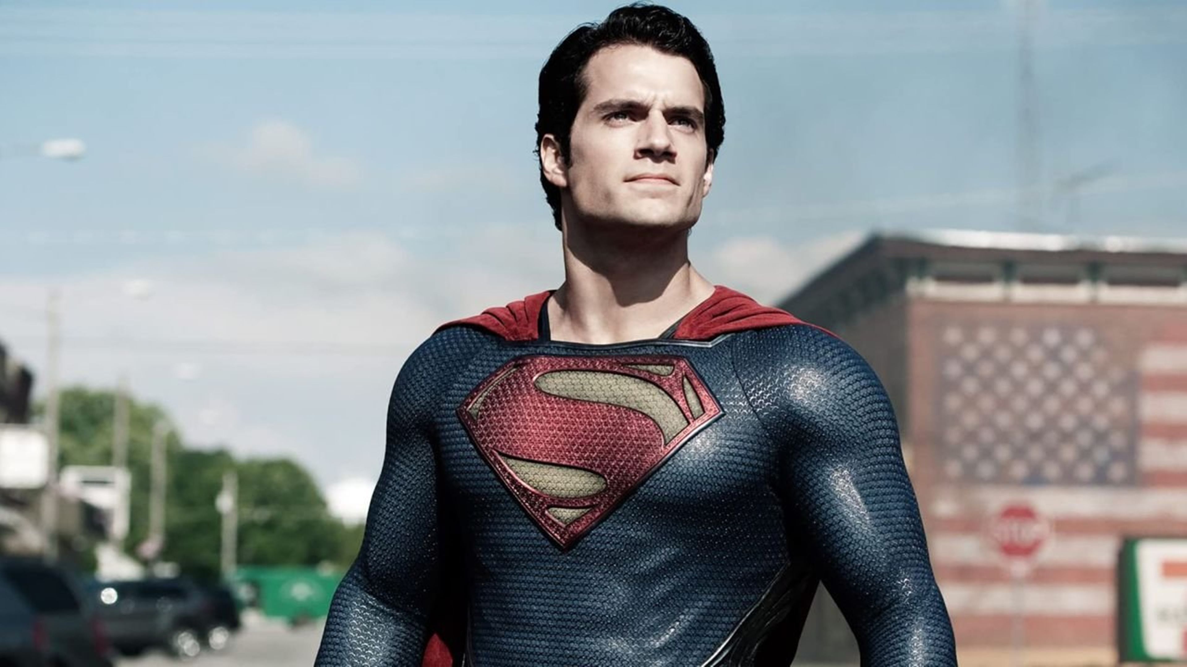 Por qué el Superman de Henry no lleva sus famosos calzoncillos rojos? | Hobby Consolas