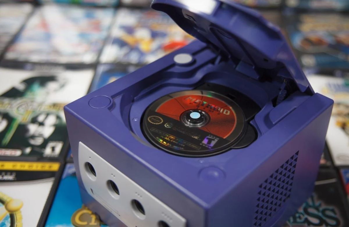 Esta es la forma correcta de retirar los discos de Gamecube, la consola