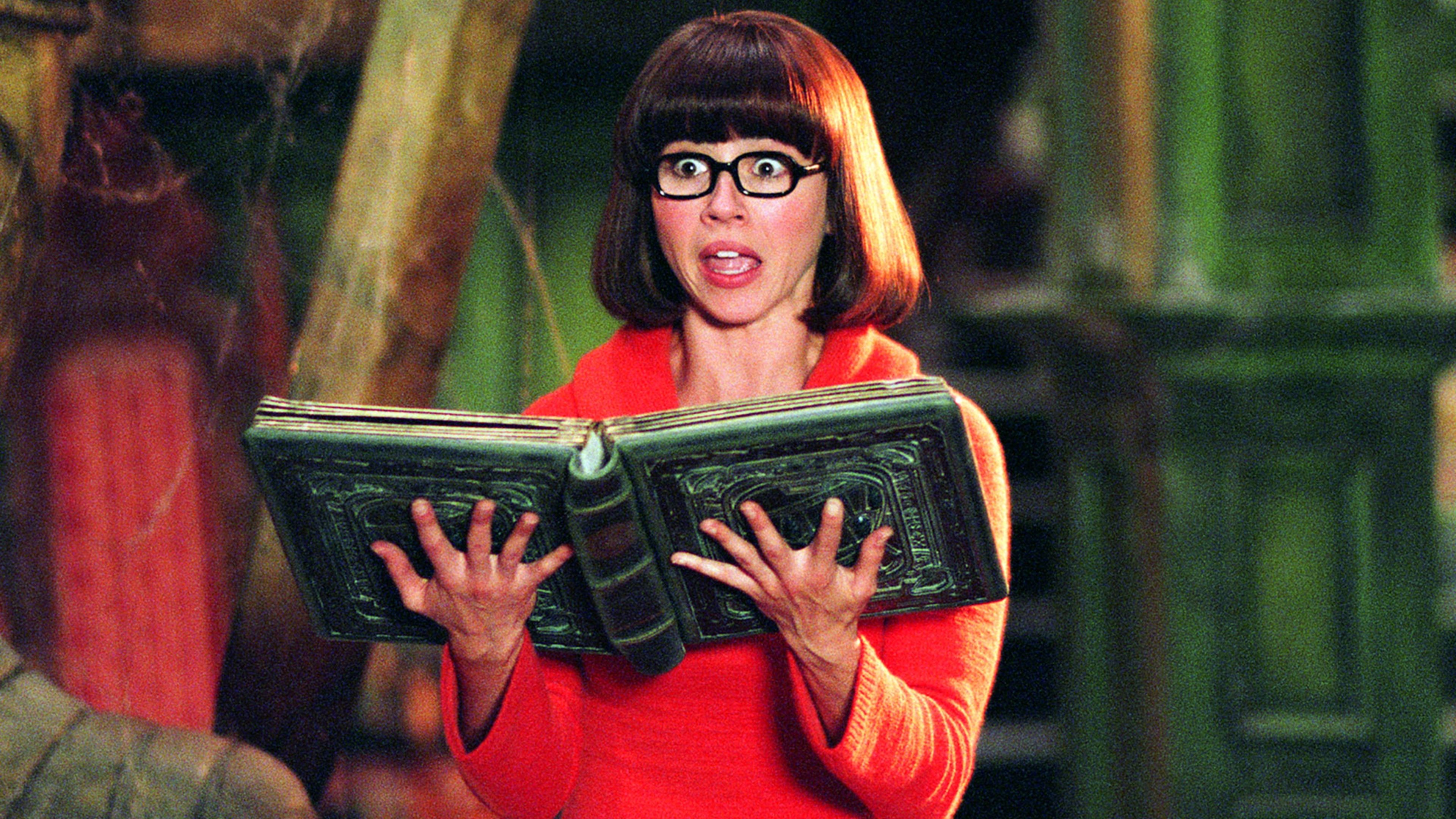 Linda Cardellini como Velma en las películas de Scooby-Doo