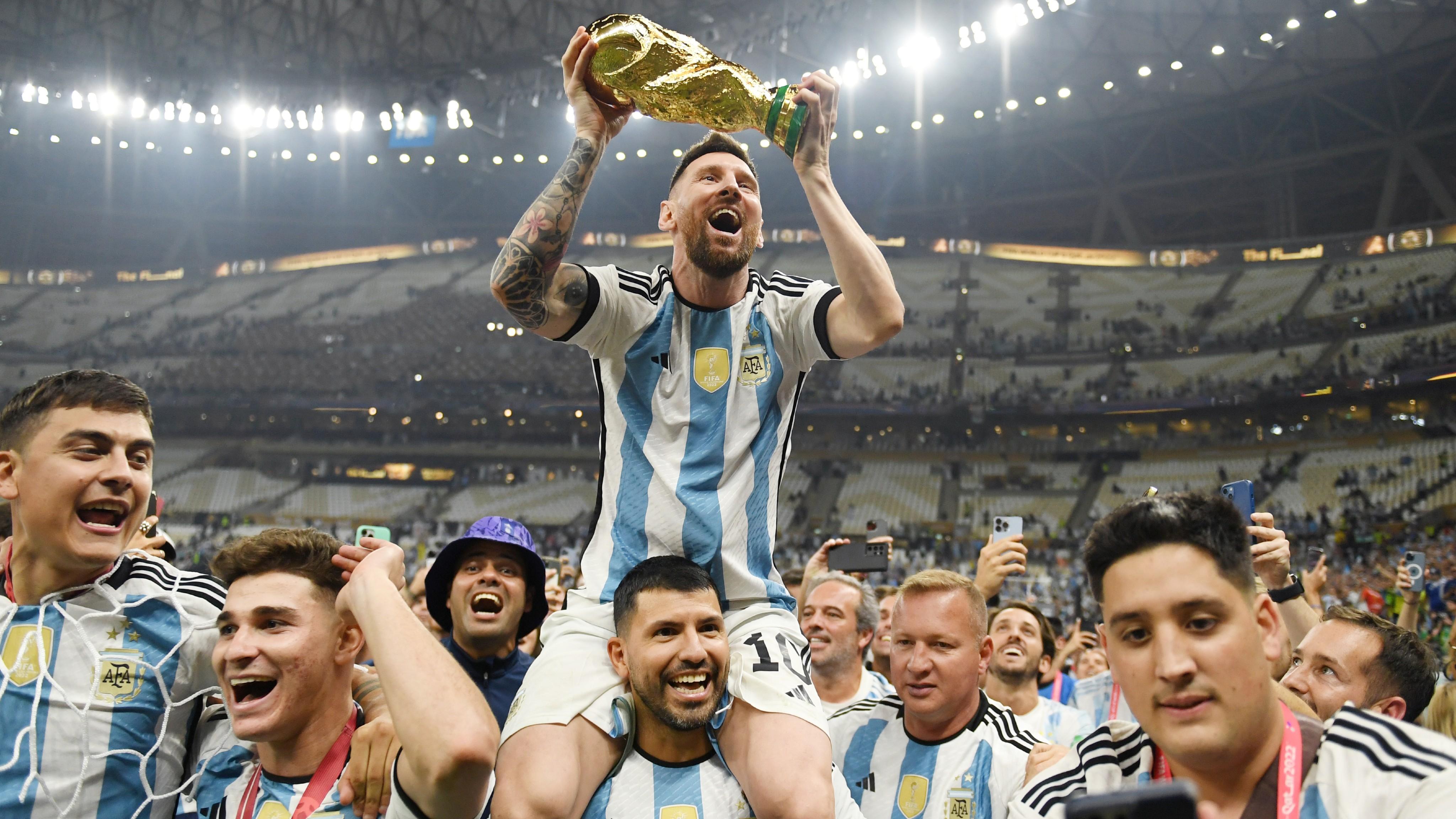 Argentina+Crowned+World+Champions%2C+Messi+Lifts+Third+Trophy