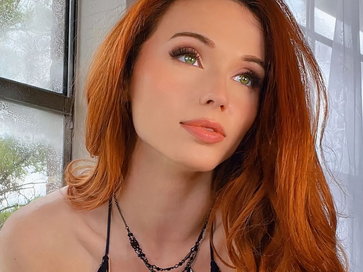 Quién es Amouranth: nombre real, trayectoria, edad y más de la streamer más  polémica de Twitch