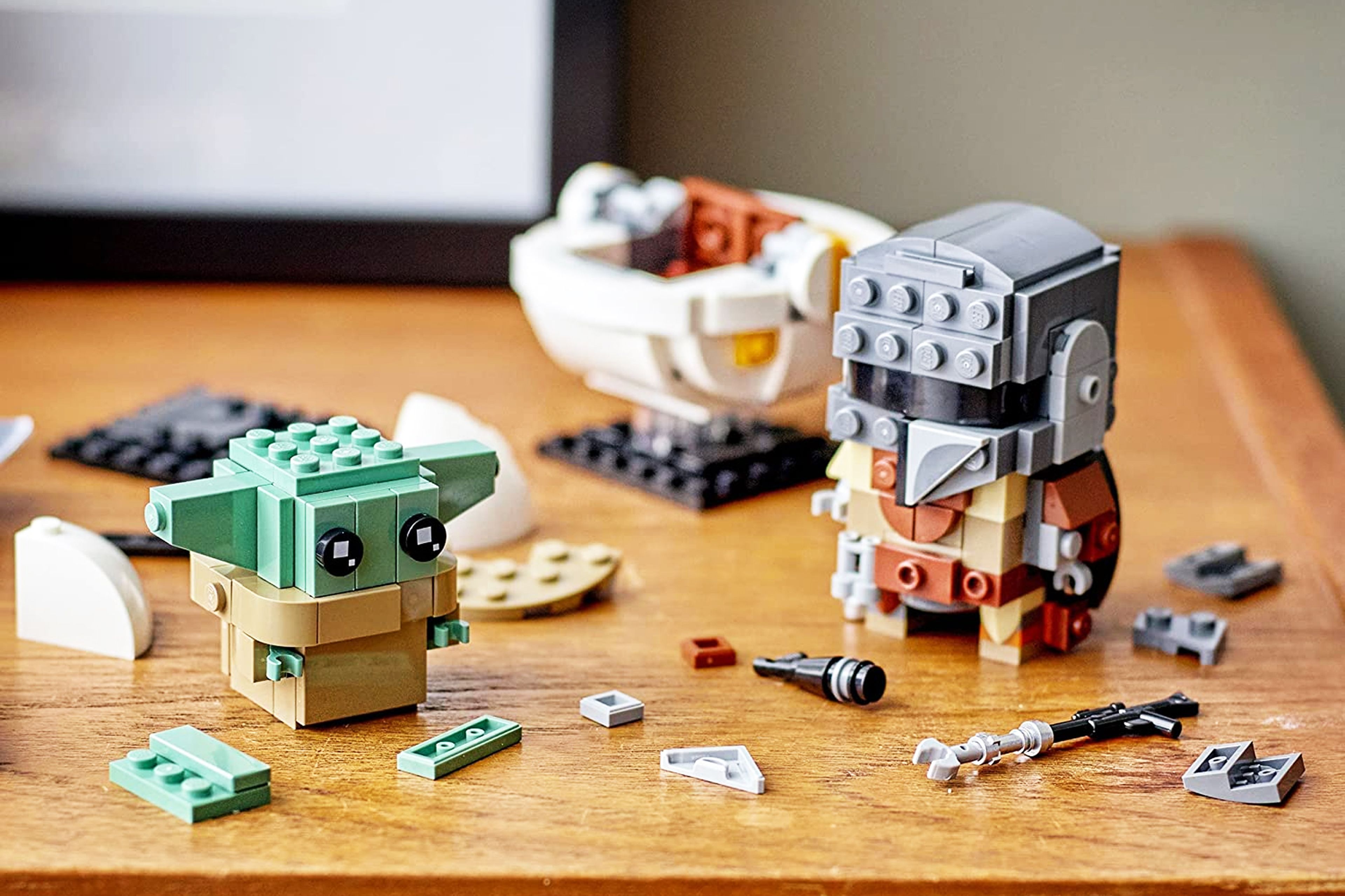 LEGO Mandalorian y Baby Yoda