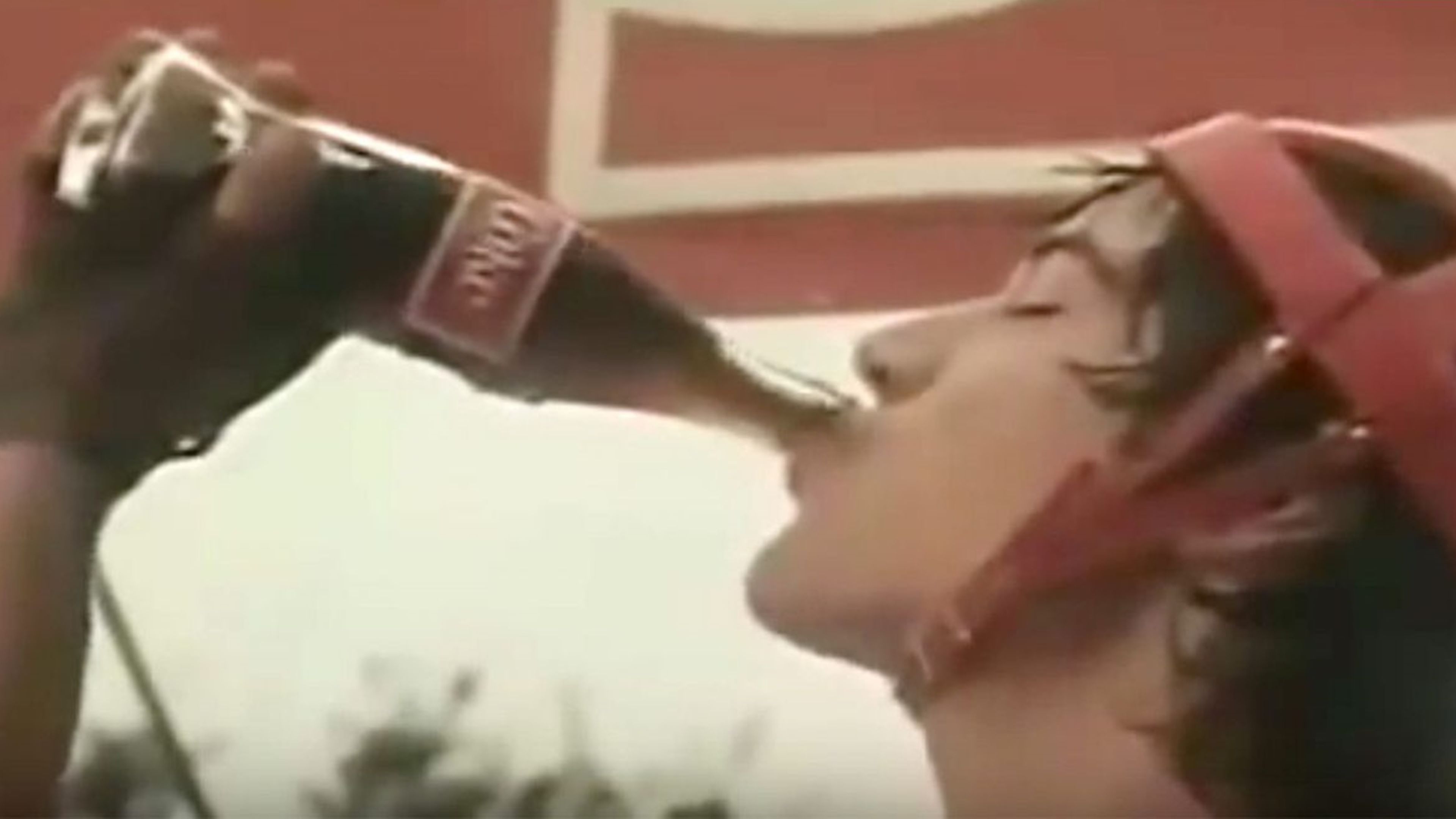 Keanu Reeves en un anuncio de Coca Cola
