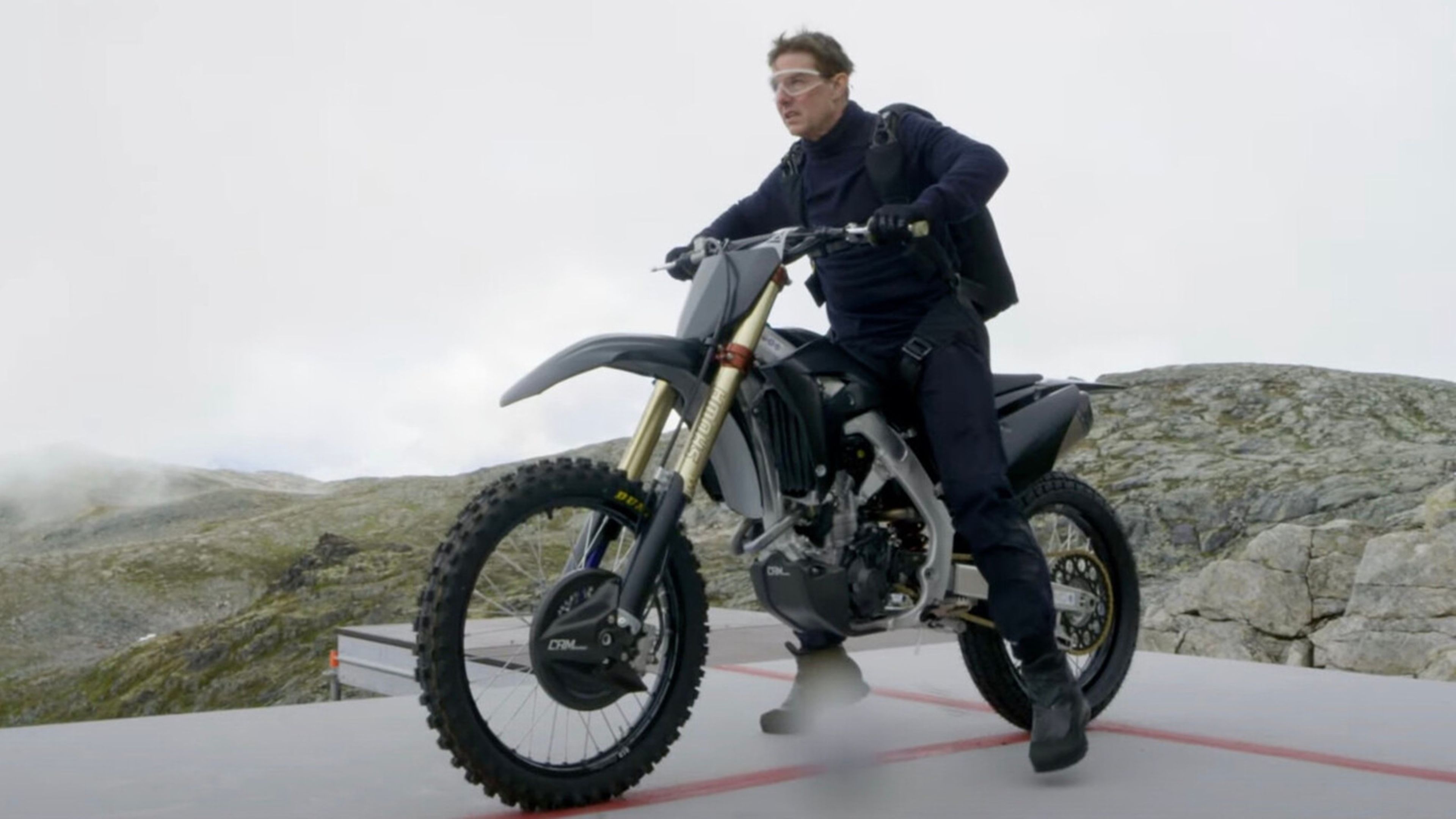Tom Cruise y su escena de la moto en Misión Imposible 7
