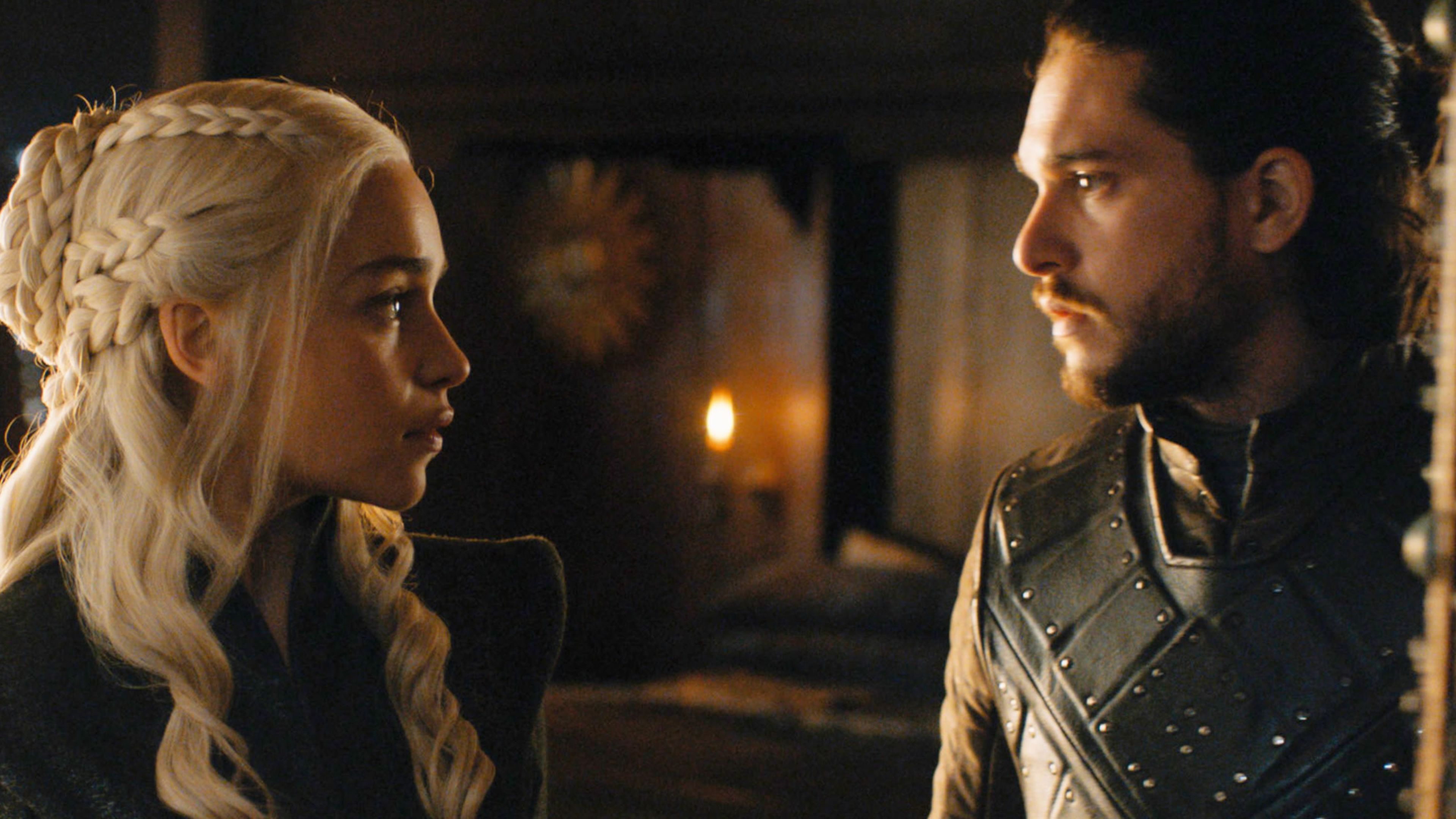 Juego de tronos (Daenerys Targaryen (Emilia Clarke) y Jon Nieve (Kit Harington)