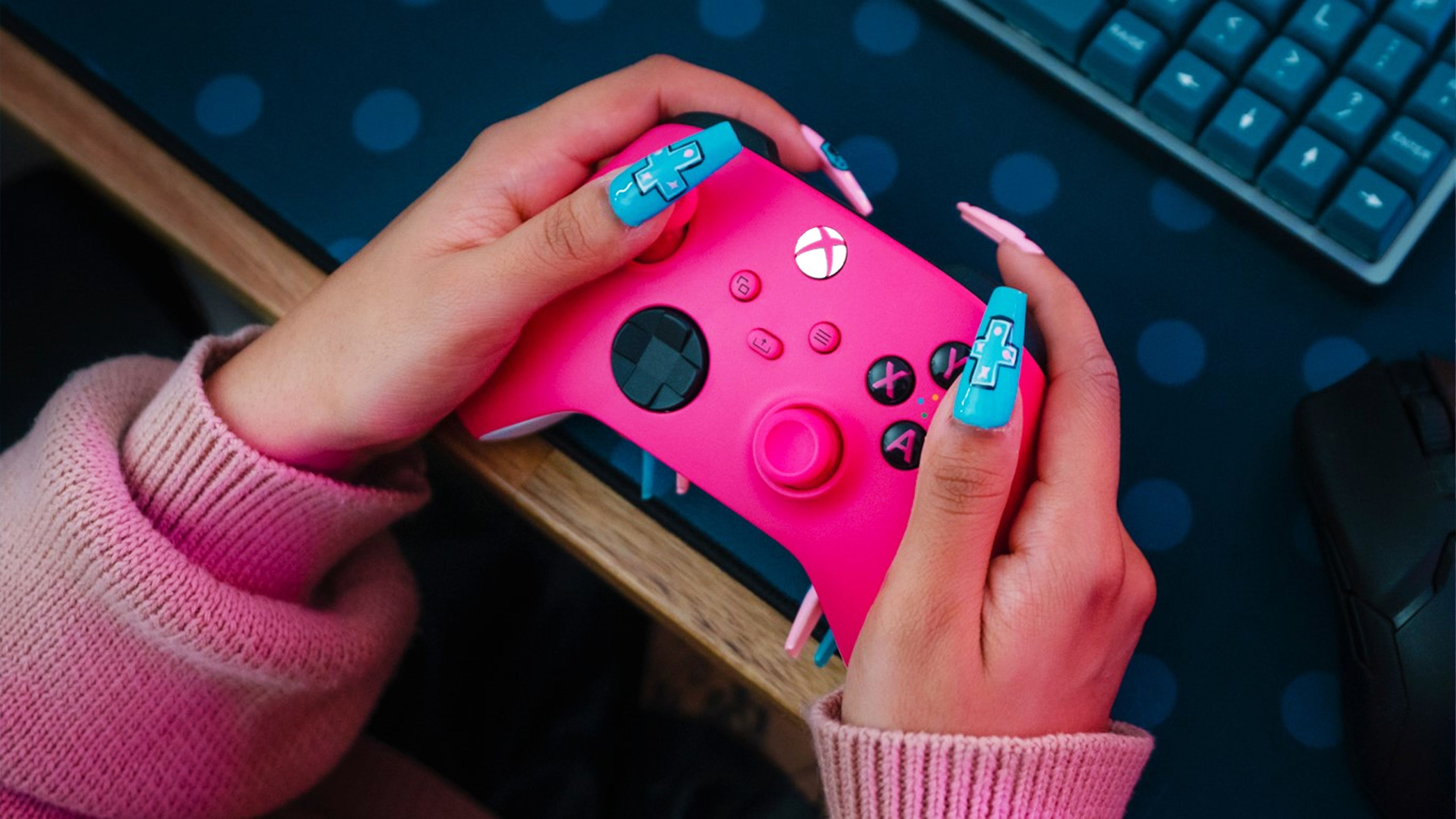 Tienes un setup rosa? Ponle la guinda del pastel con el mando oficial de  Xbox color Deep Pink: ¡está rebajado a tan solo 49,99 euros!