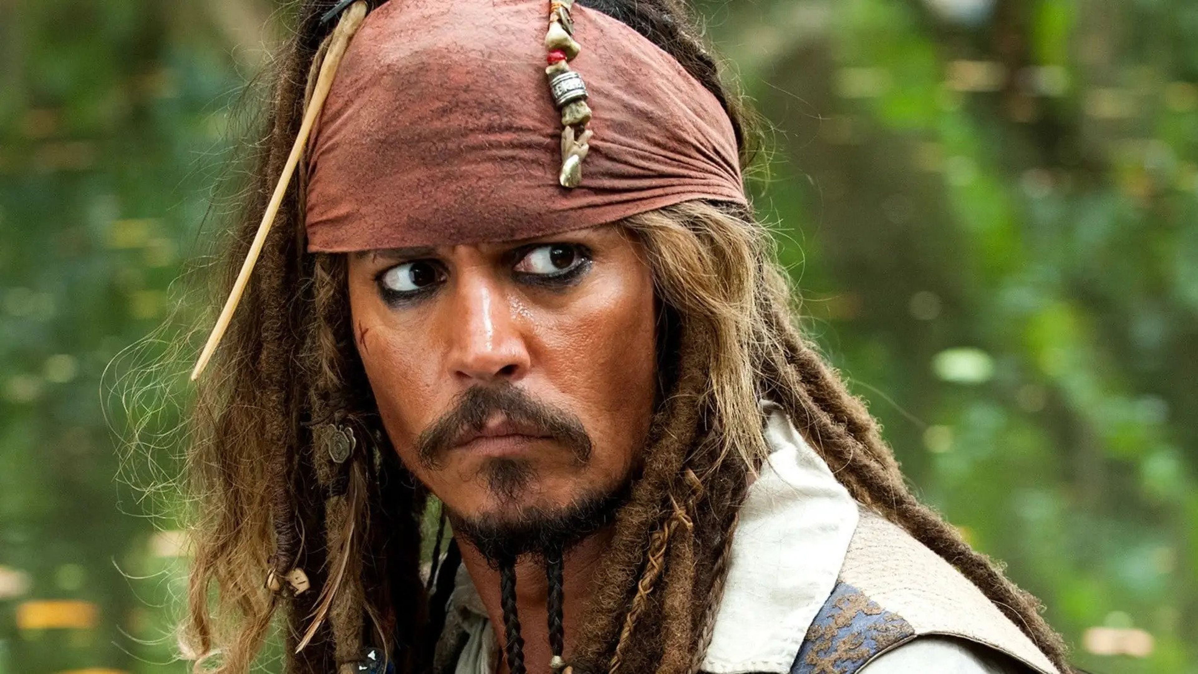 Johnny Depp como Jack Sparrow en la saga de Piratas del Caribe