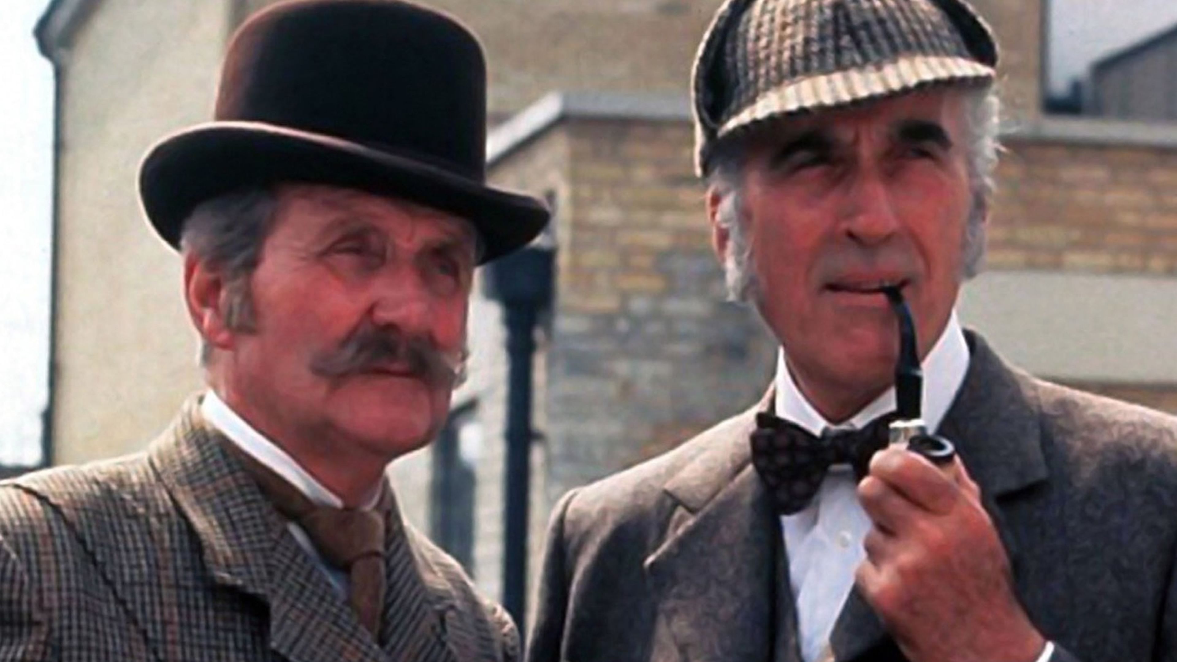 Sherlock Holmes y la prima donna (1991) - Watson ( Patrick Macnee) y Sherlock Holmes (Christopher Lee)