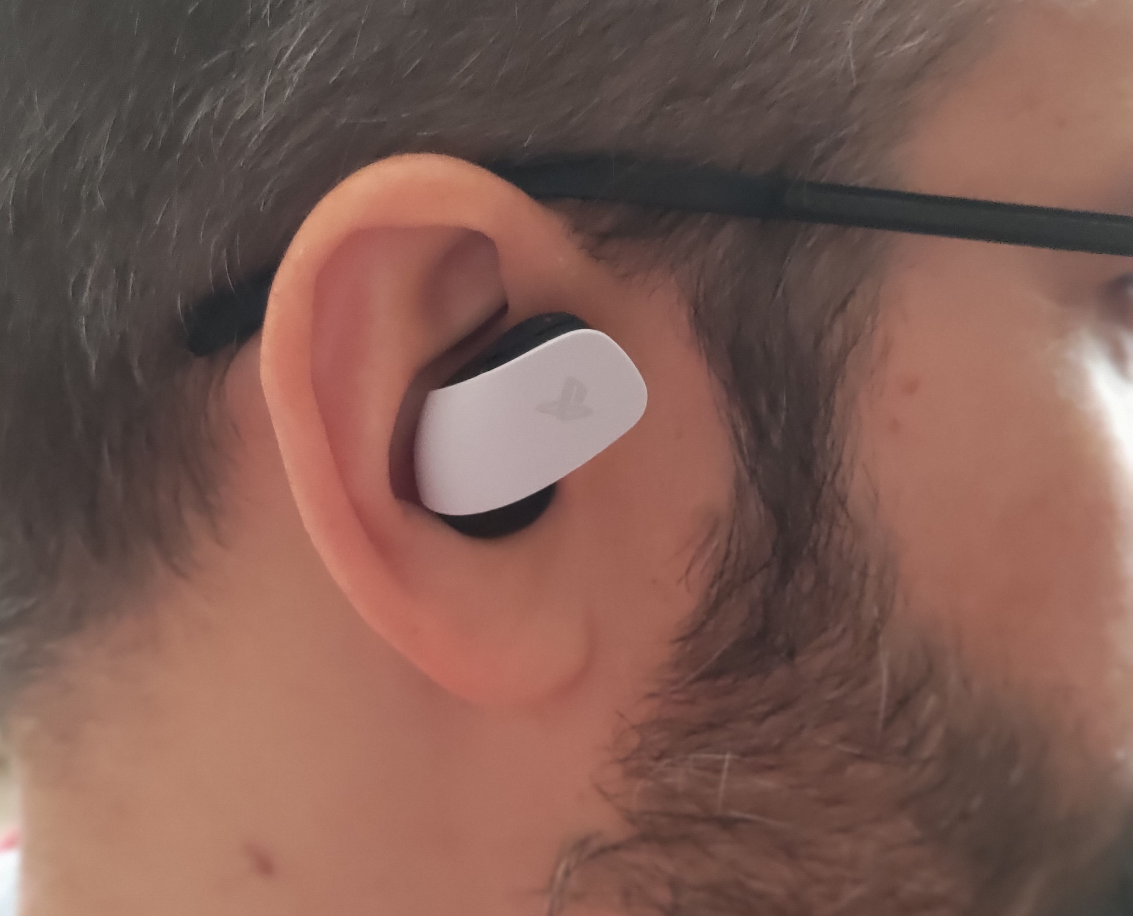Compra los auriculares de botón inalámbricos PULSE Explore™