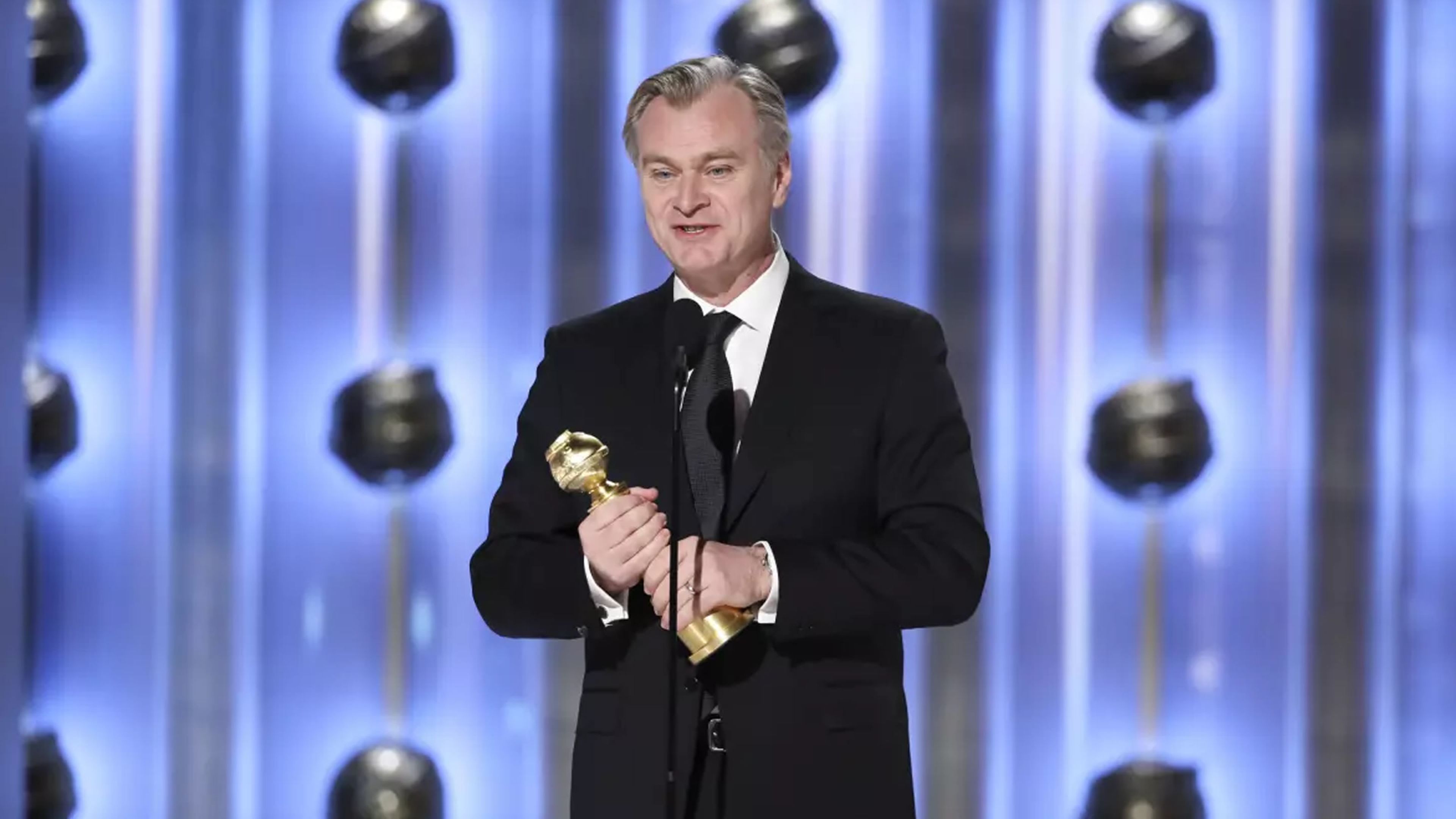 Christopher Nolan en los Globos de Oro 2024