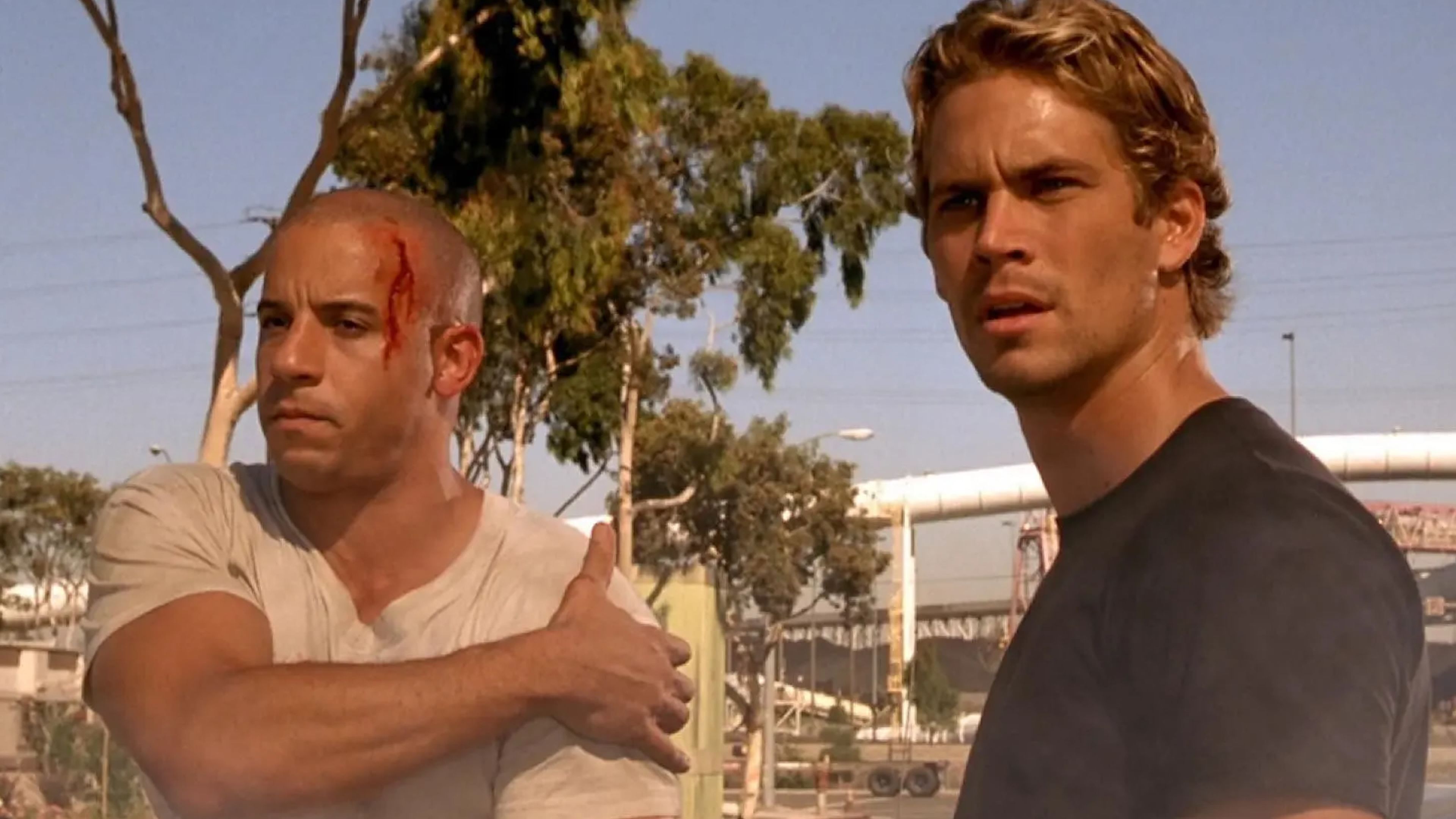 The Fast & the Furious: A todo gas (2001) - Dominic Toretto (Vin Diesel) y Brian O'Conner (Paul Walker)